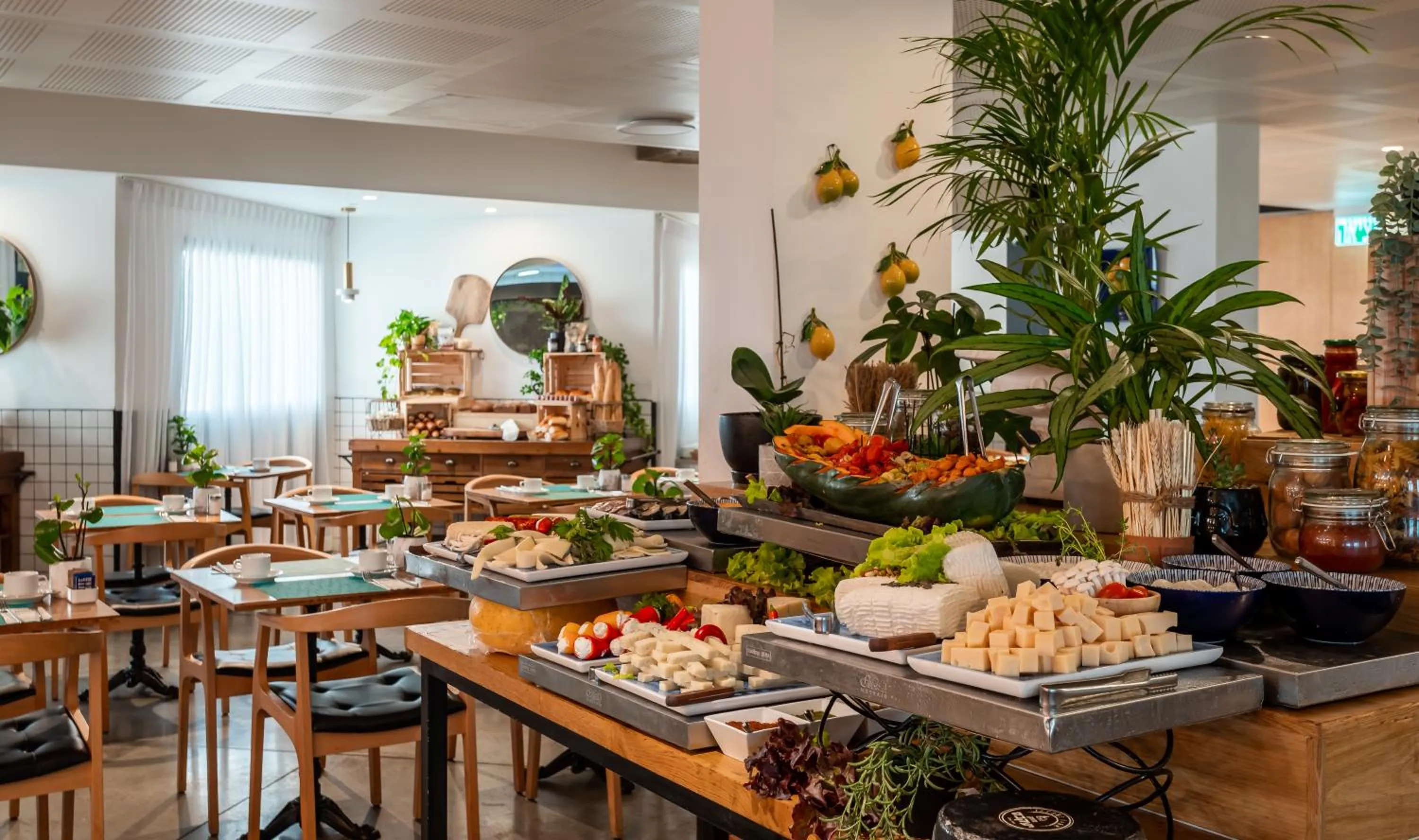 Breakfast in Jacob Sea Life Nahariya