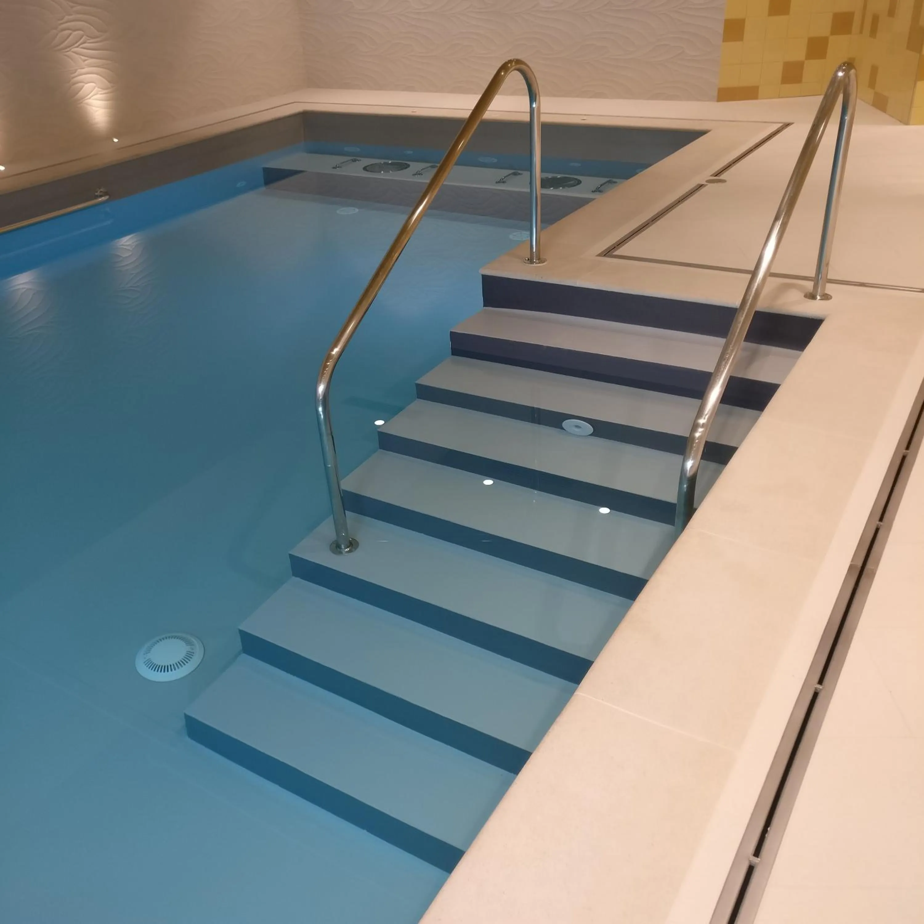 Swimming pool in Domitys Terra Souleou