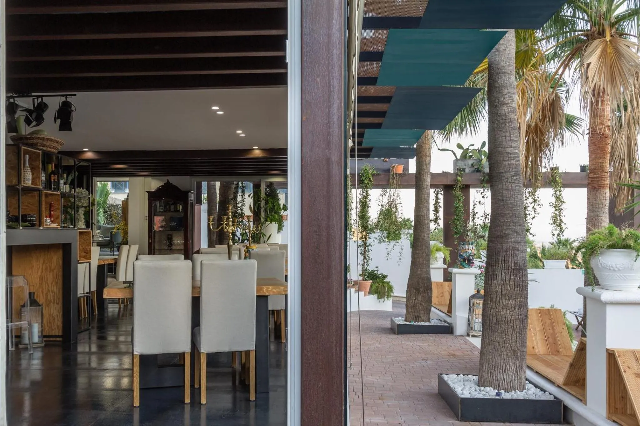 Communal lounge/ TV room in Diodorus Luxury Experience