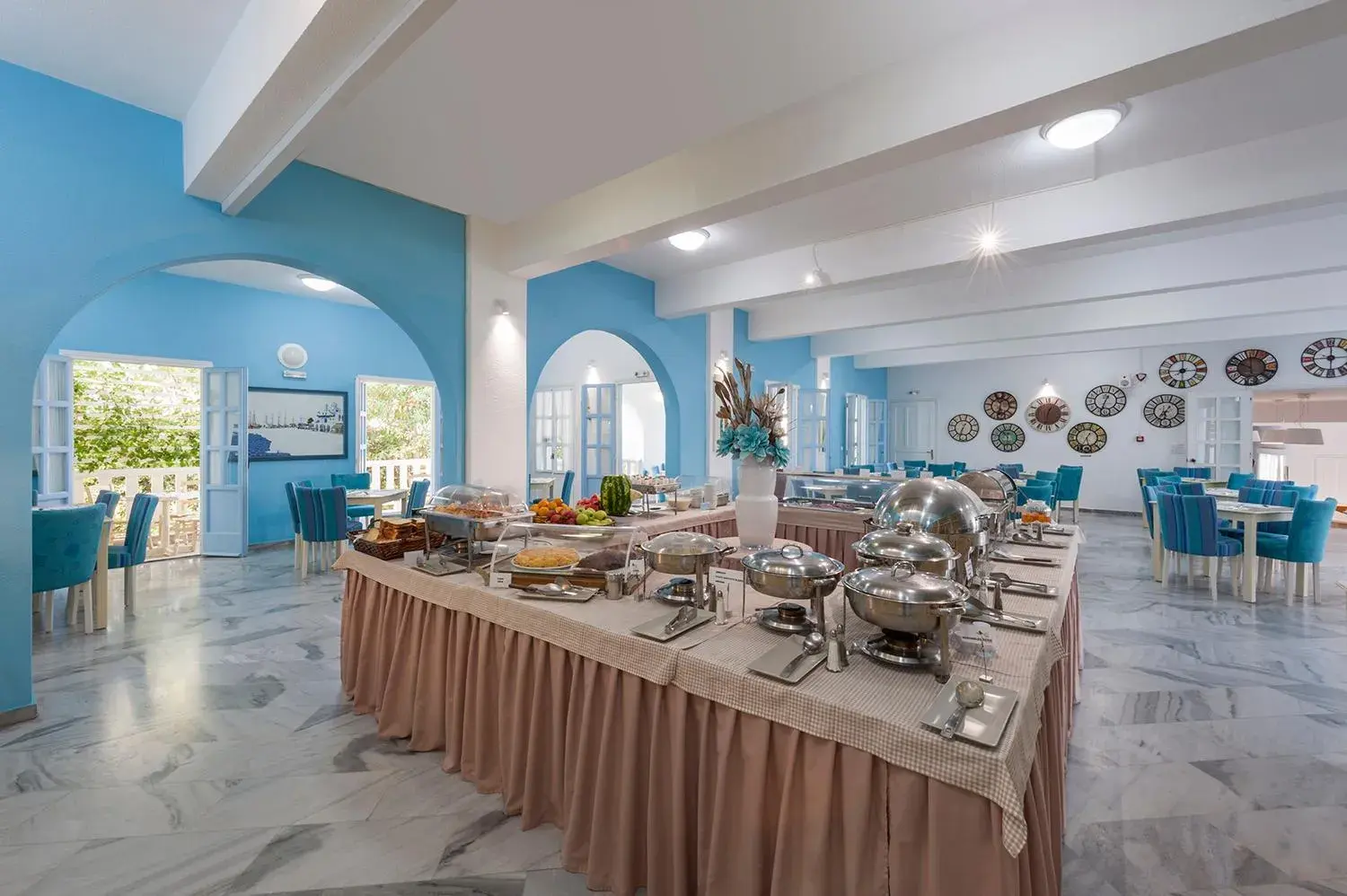 Restaurant/places to eat in Narges Hotel Restaurant/places to eat in Narges Hotel