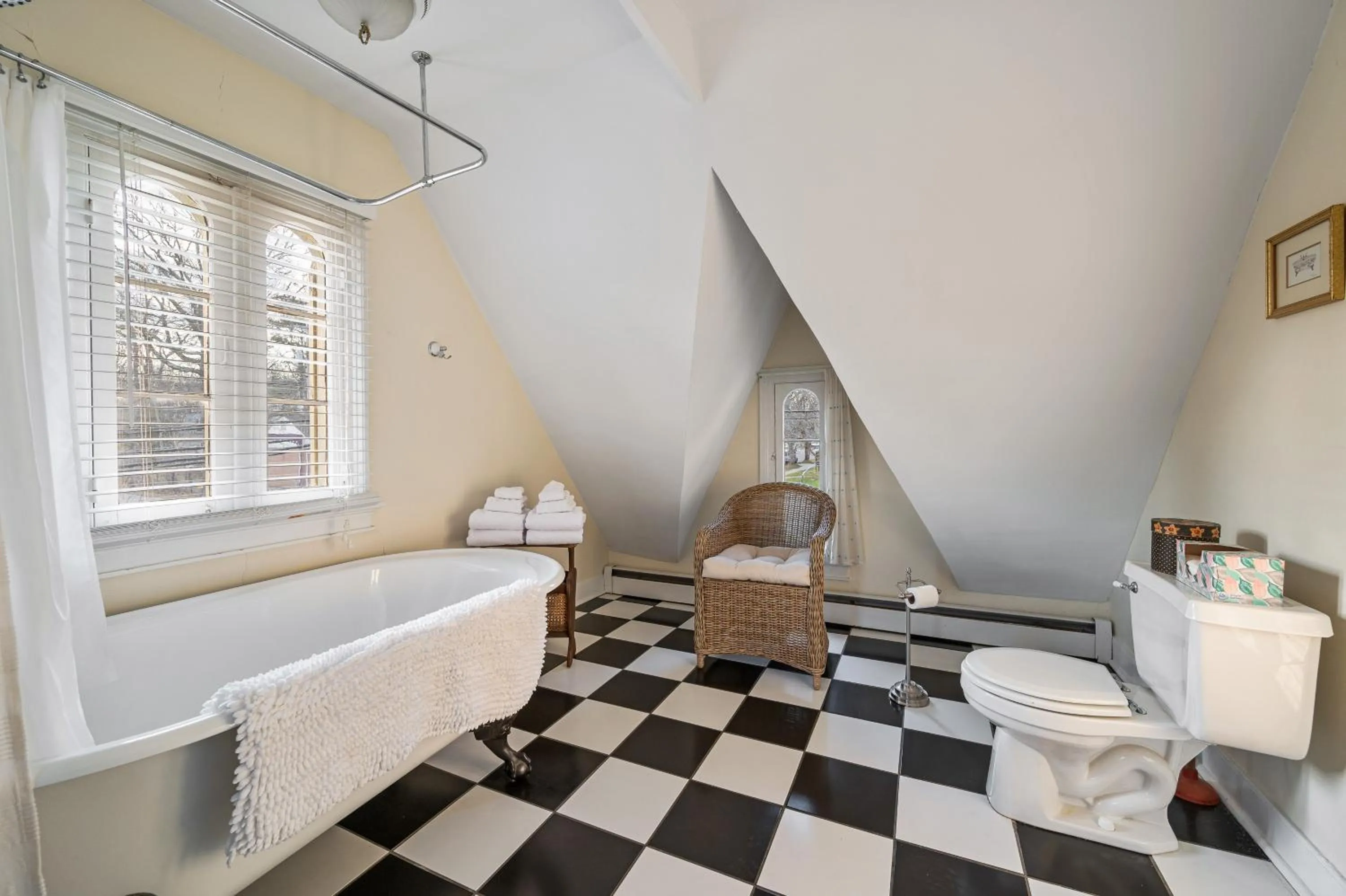 Bathroom, Bed in The Gables of Rhinebeck