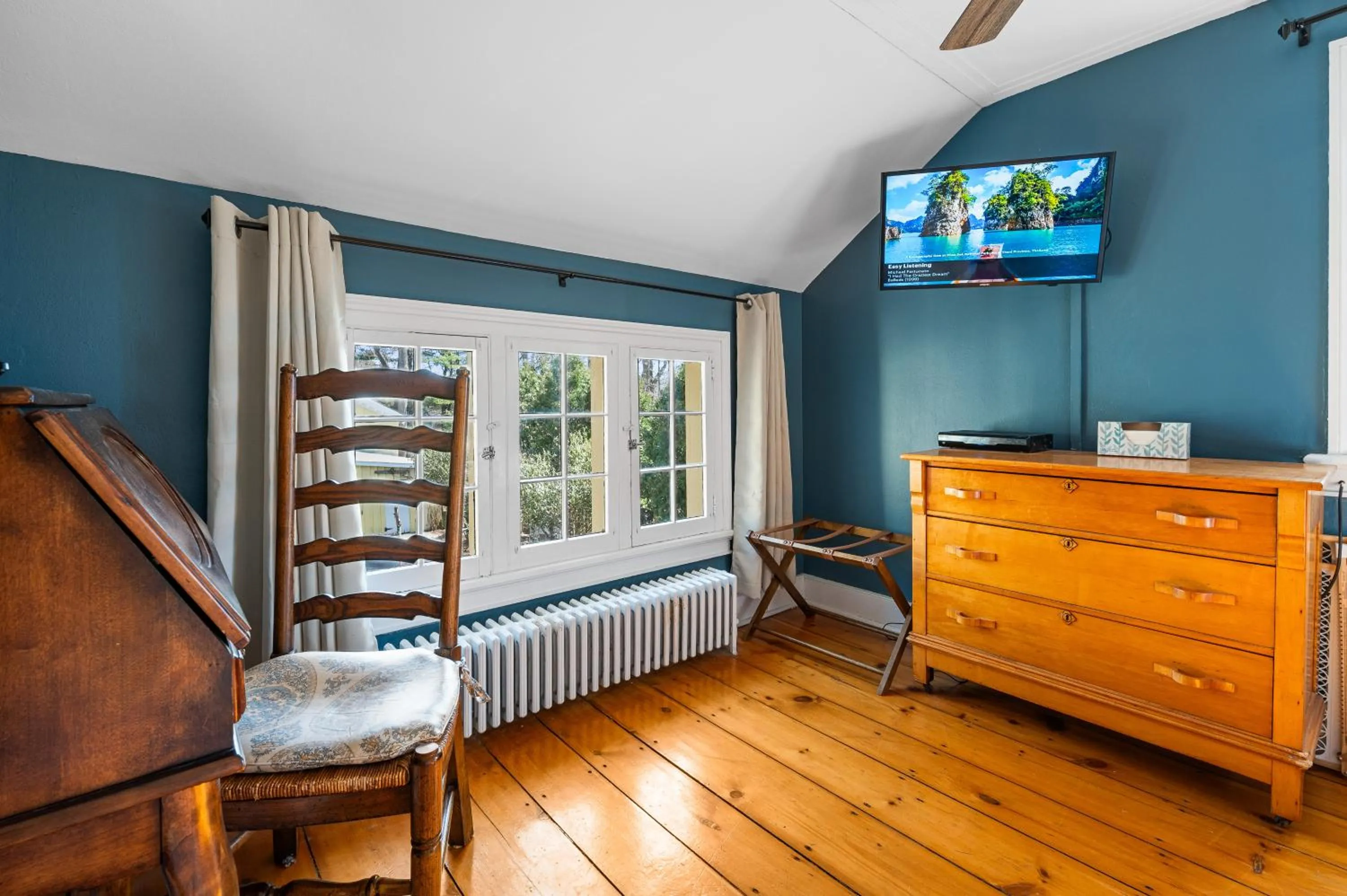 Bedroom in The Gables of Rhinebeck