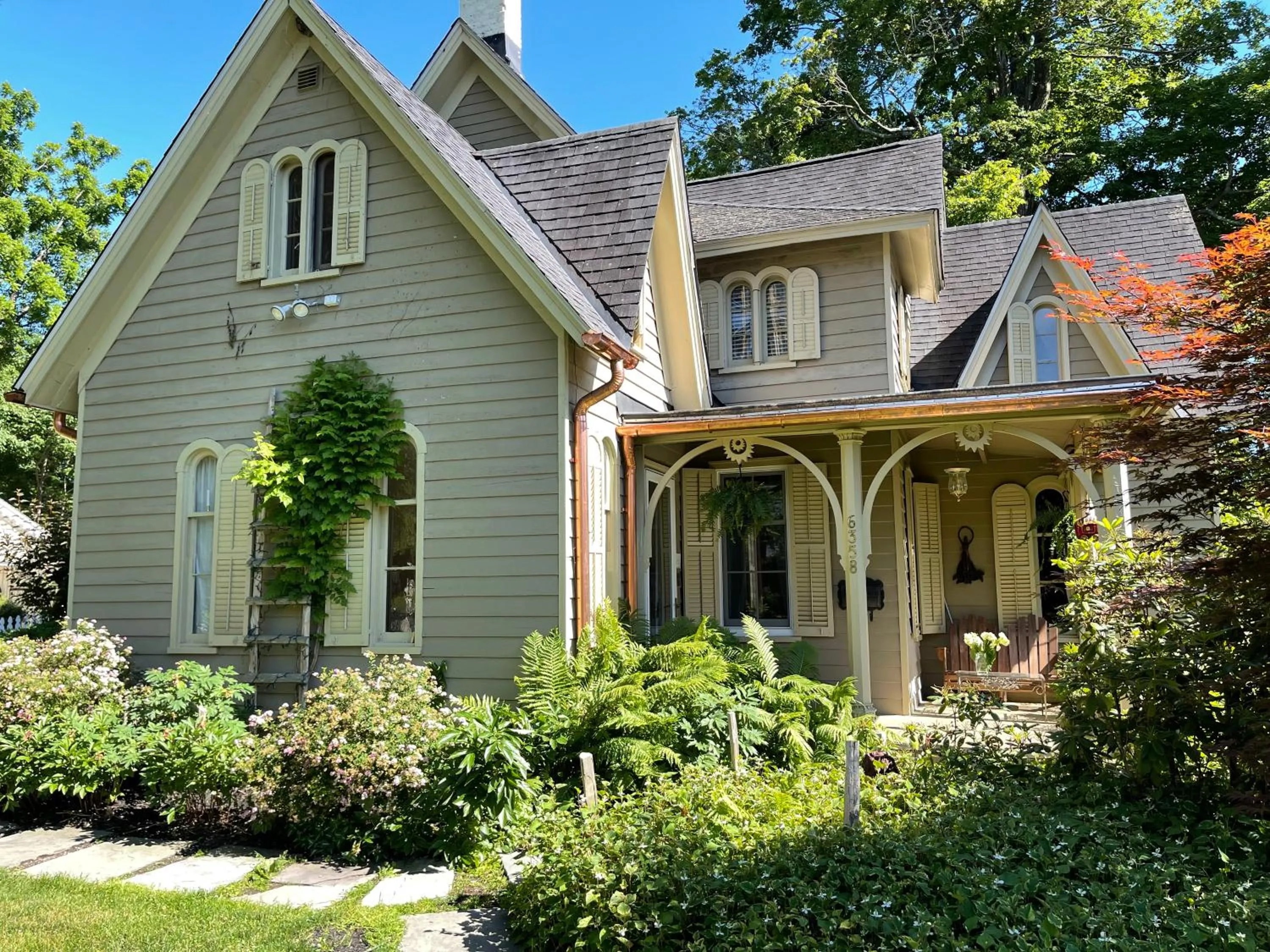 Property building in The Gables of Rhinebeck