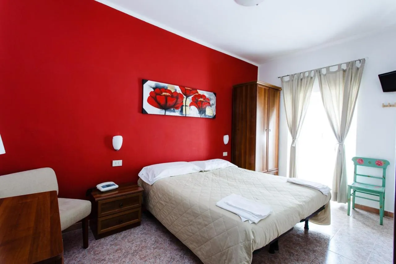 Day, Bed in Albergo Costa