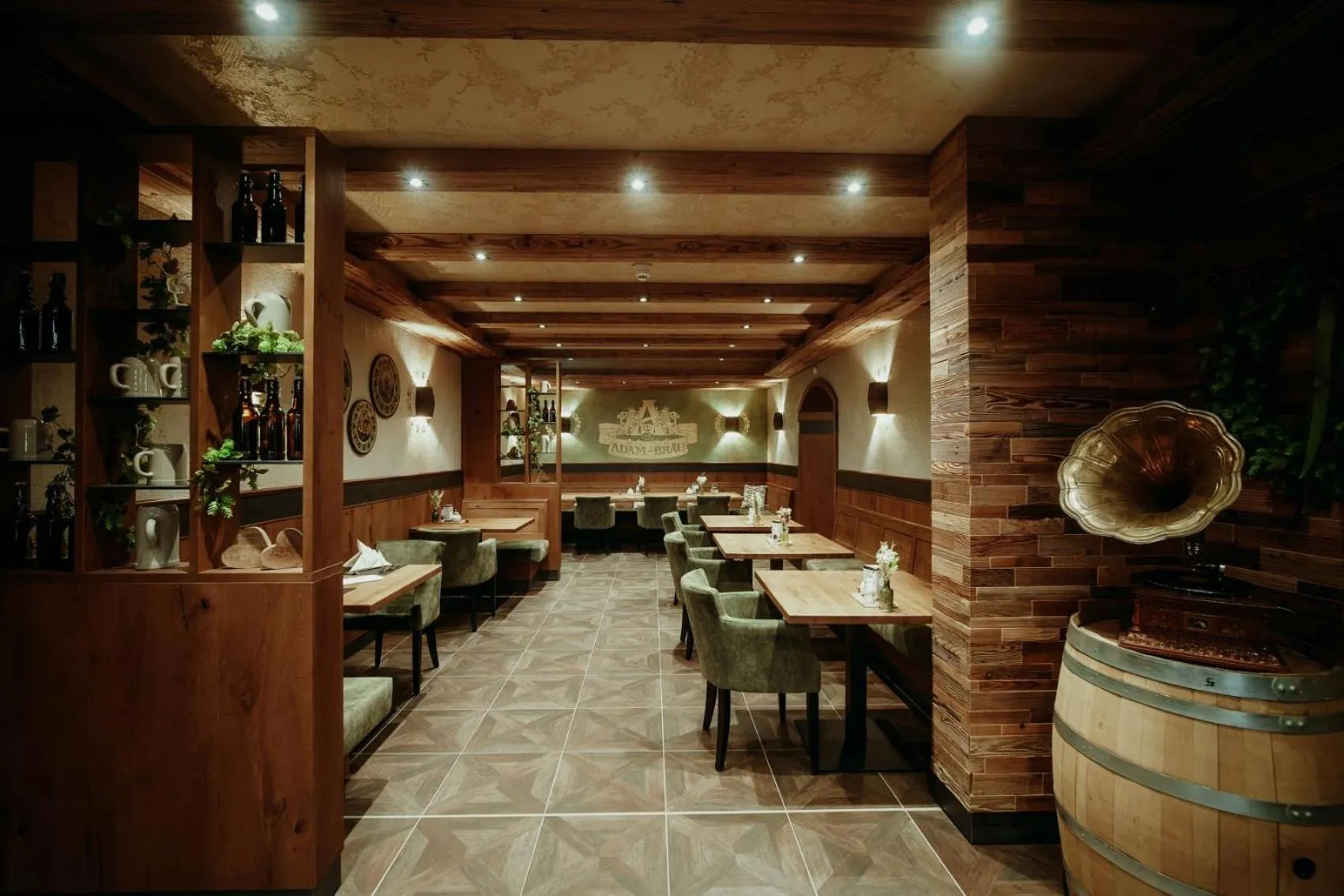 Restaurant/places to eat in Wellness- und Bierhotel Adam Bräu