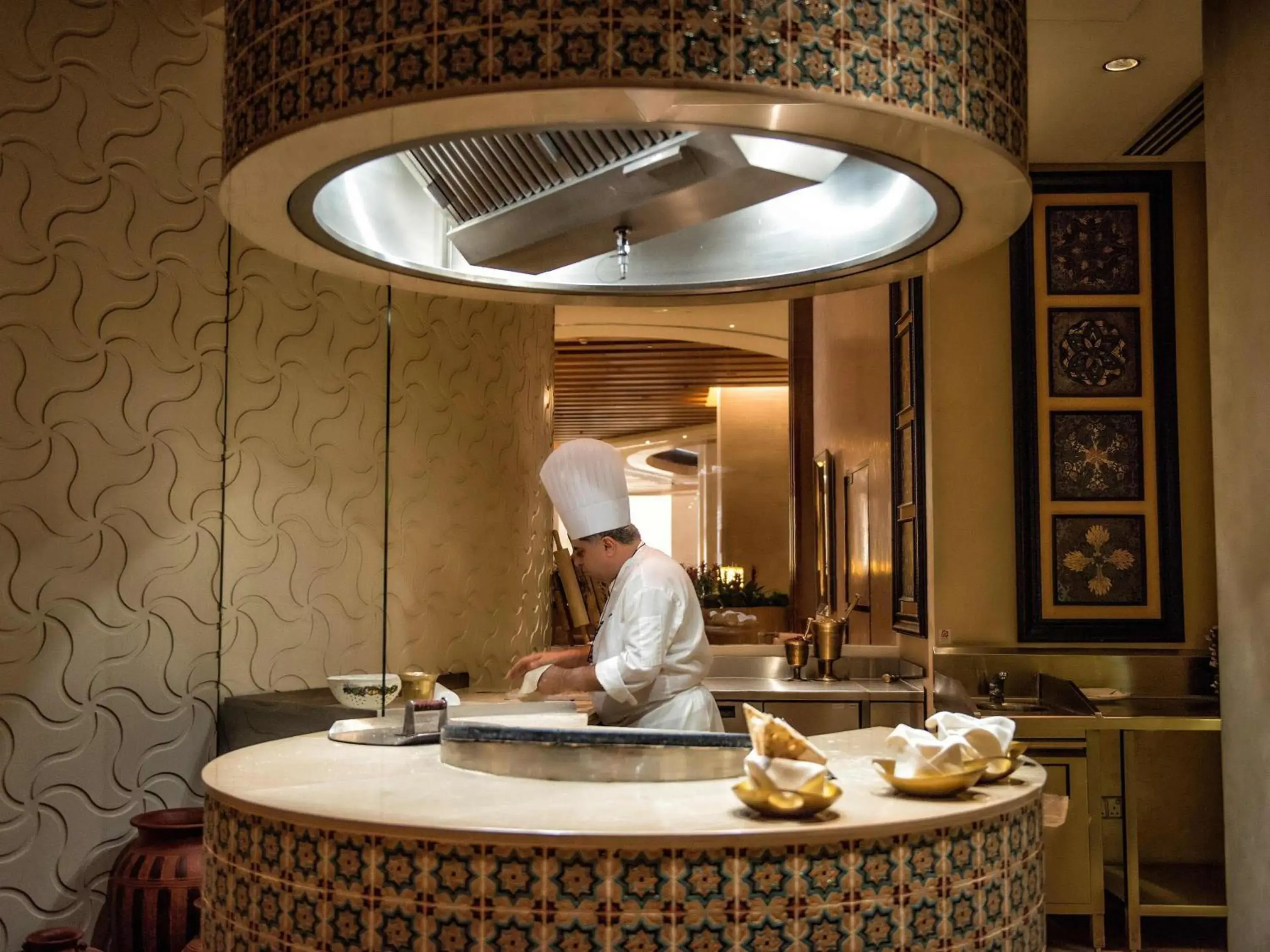 Restaurant/places to eat in Swissôtel Al Ghurair Dubai - Deira & Creek Restaurant/places to eat in Swissôtel Al Ghurair Dubai - Deira & Creek