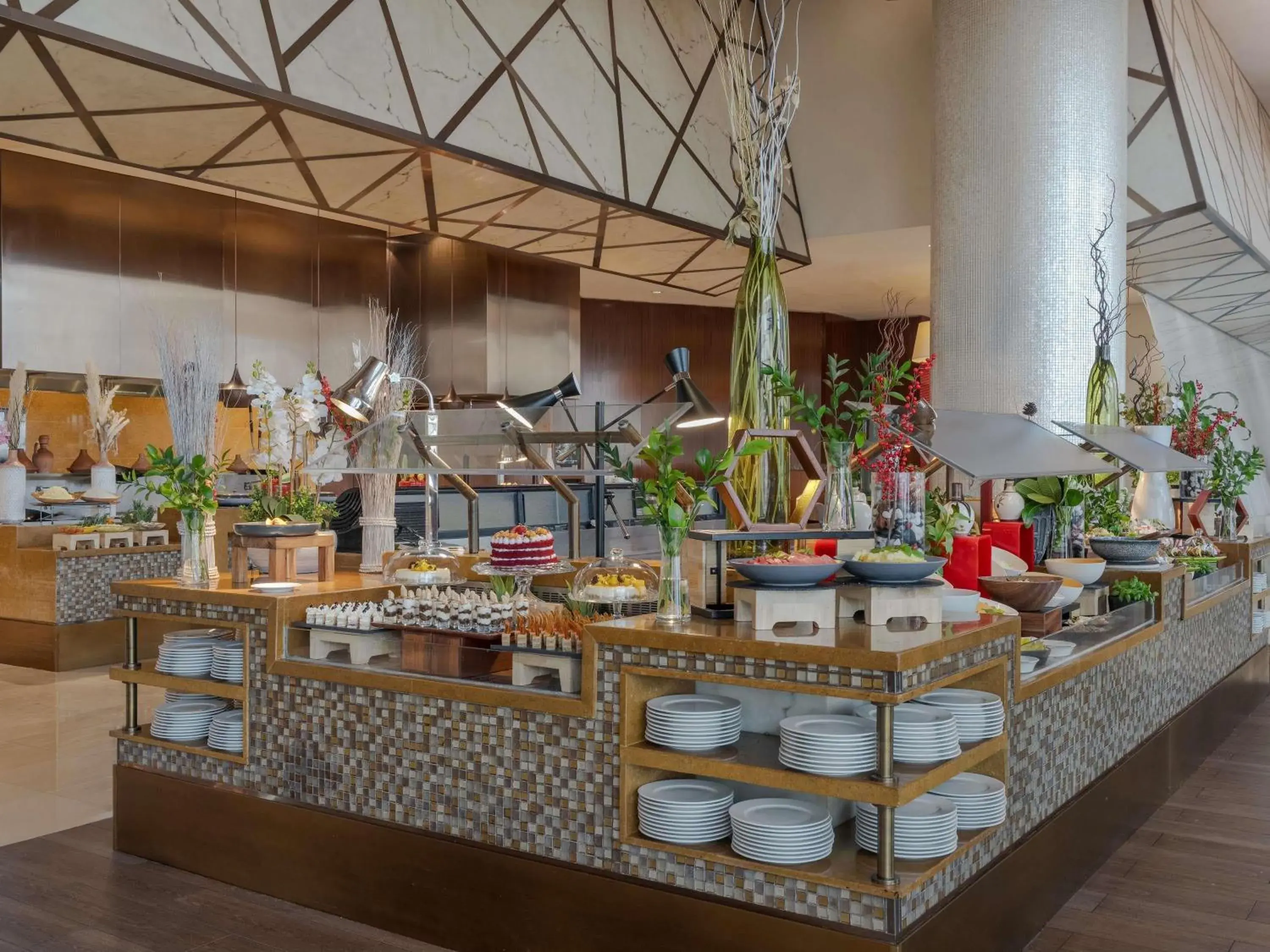 Restaurant/places to eat in Swissôtel Al Ghurair Dubai - Deira & Creek Restaurant/places to eat in Swissôtel Al Ghurair Dubai - Deira & Creek