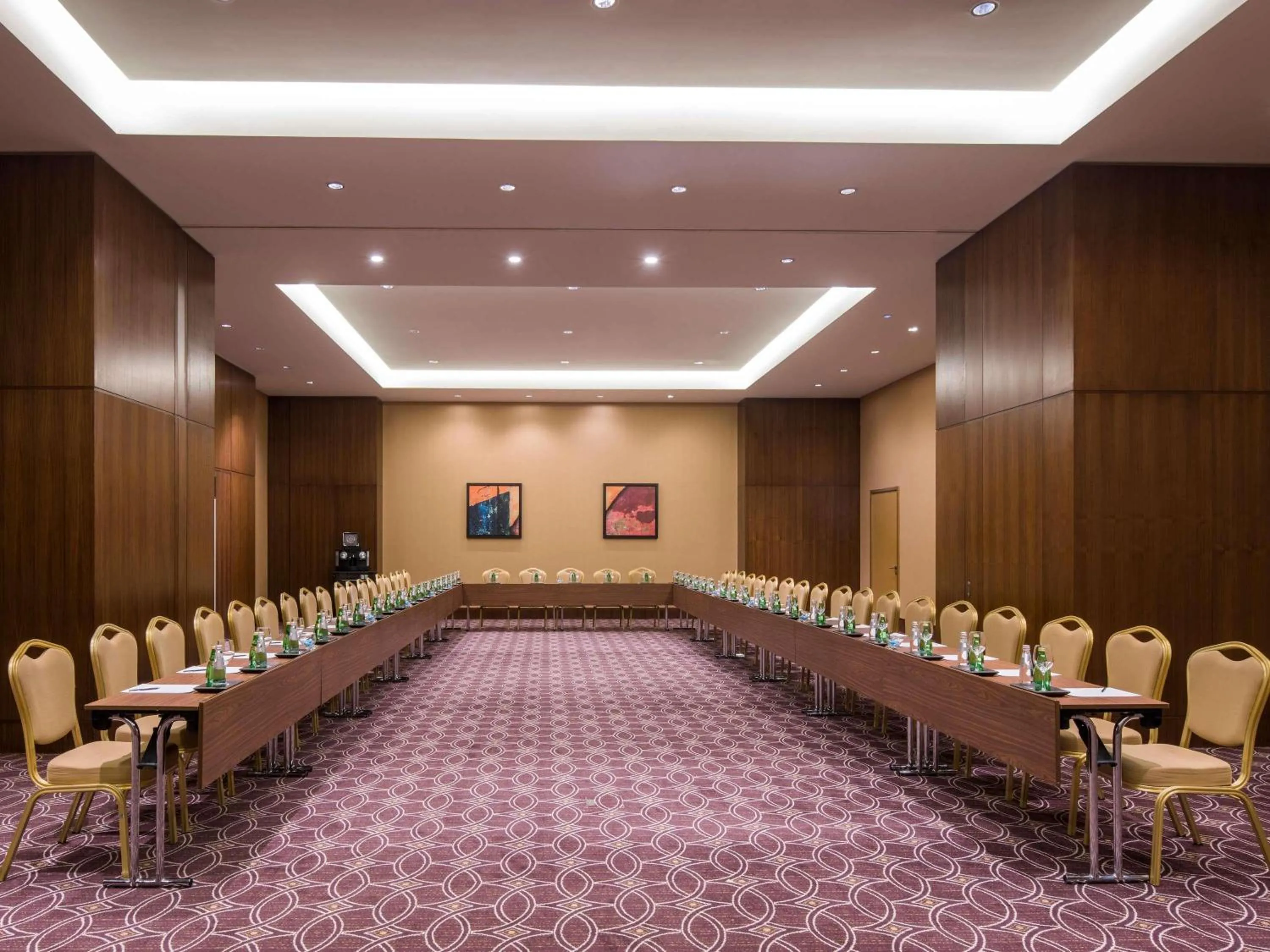 Meeting/conference room in Swissôtel Al Ghurair Dubai - Deira & Creek