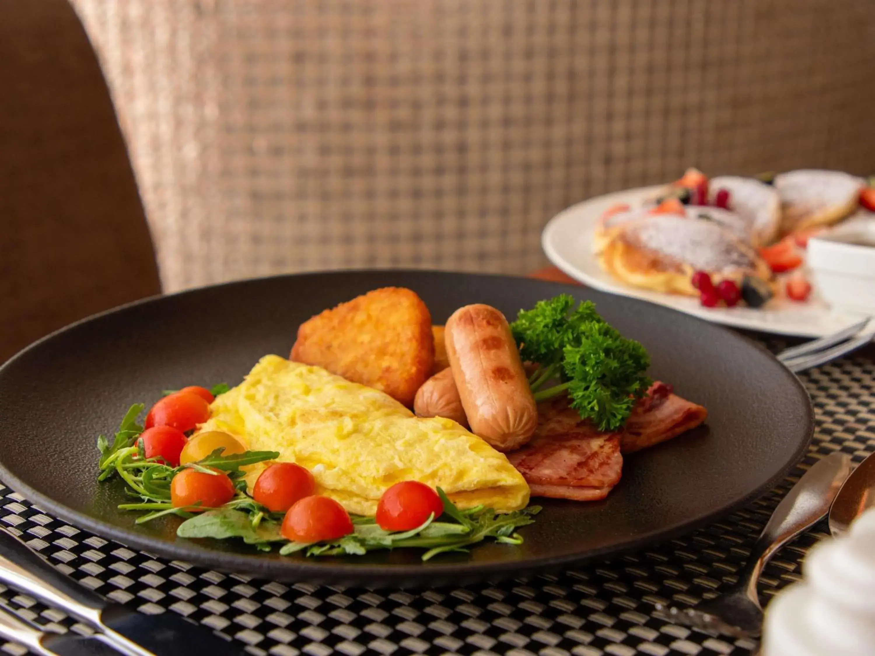 Breakfast in Swissôtel Al Ghurair Dubai - Deira & Creek Breakfast in Swissôtel Al Ghurair Dubai - Deira & Creek