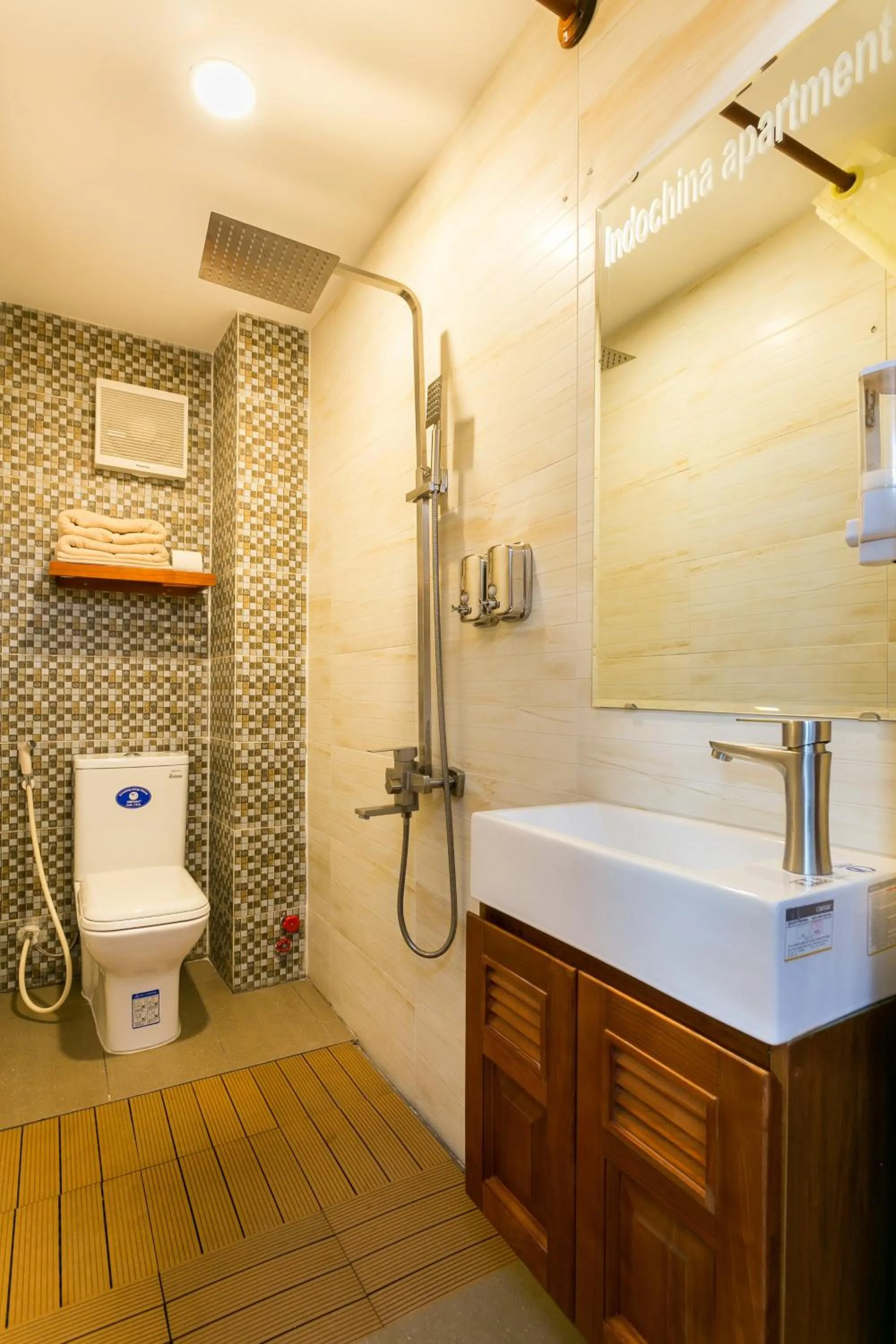 Shower in Indochine Ben Thanh Hotel & Apartments