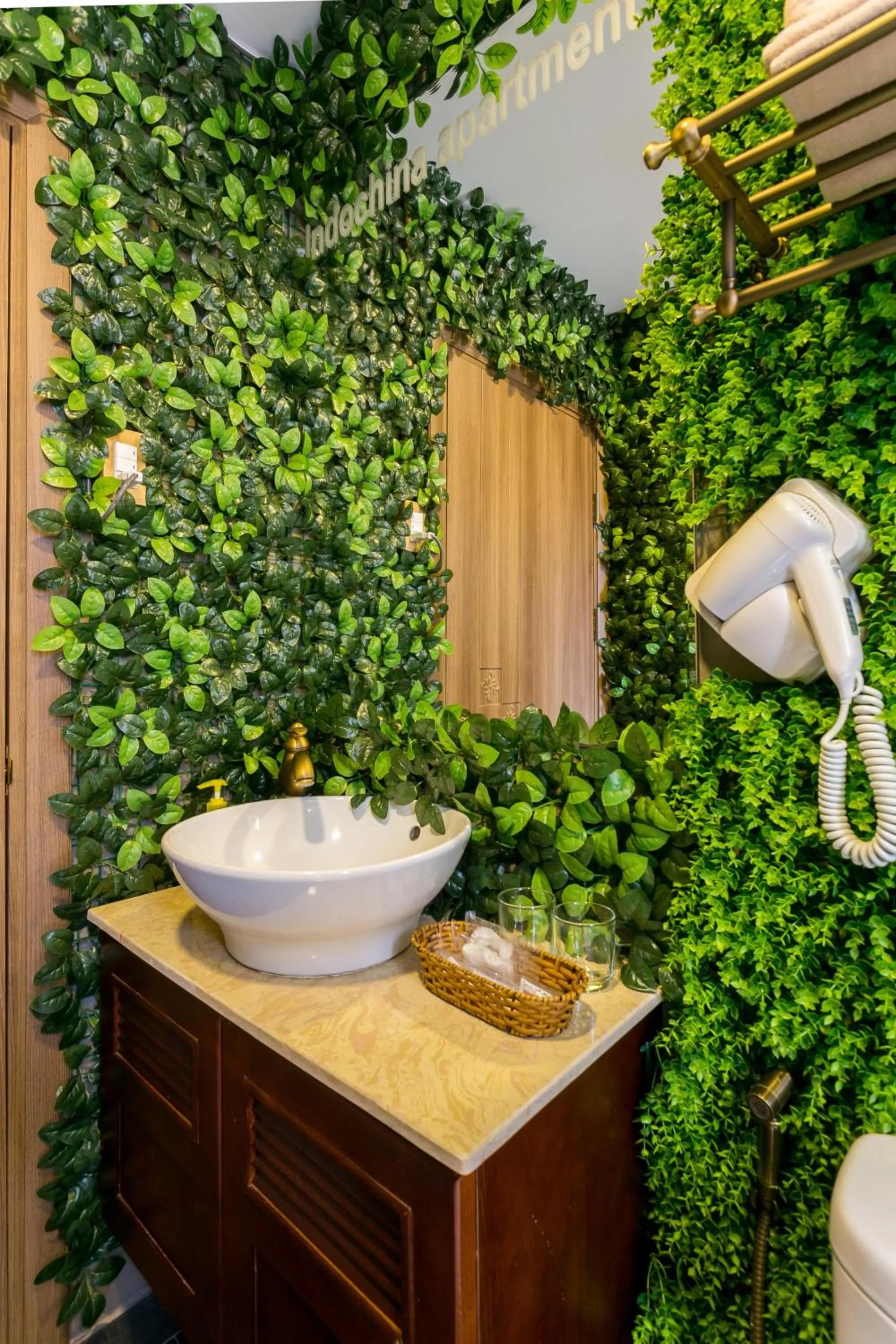 Bathroom in Indochine Ben Thanh Hotel & Apartments