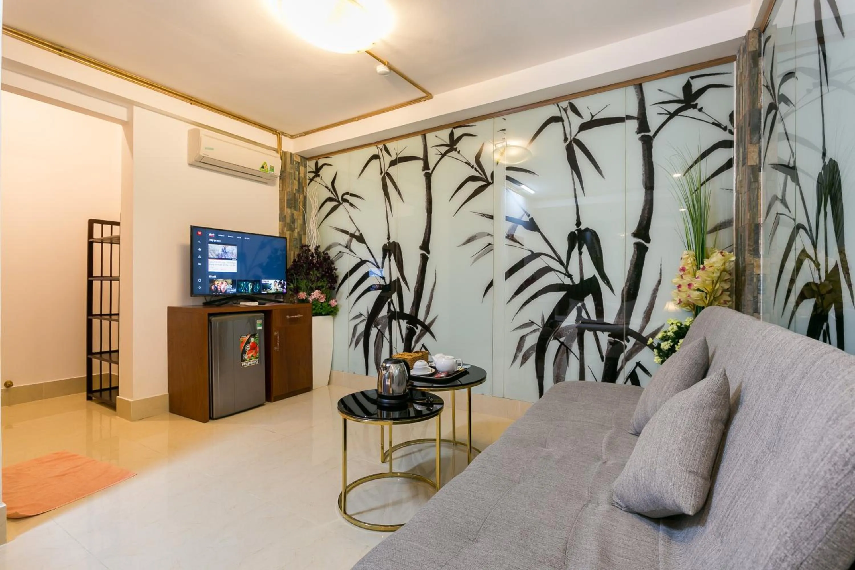 TV and multimedia in Indochine Ben Thanh Hotel & Apartments