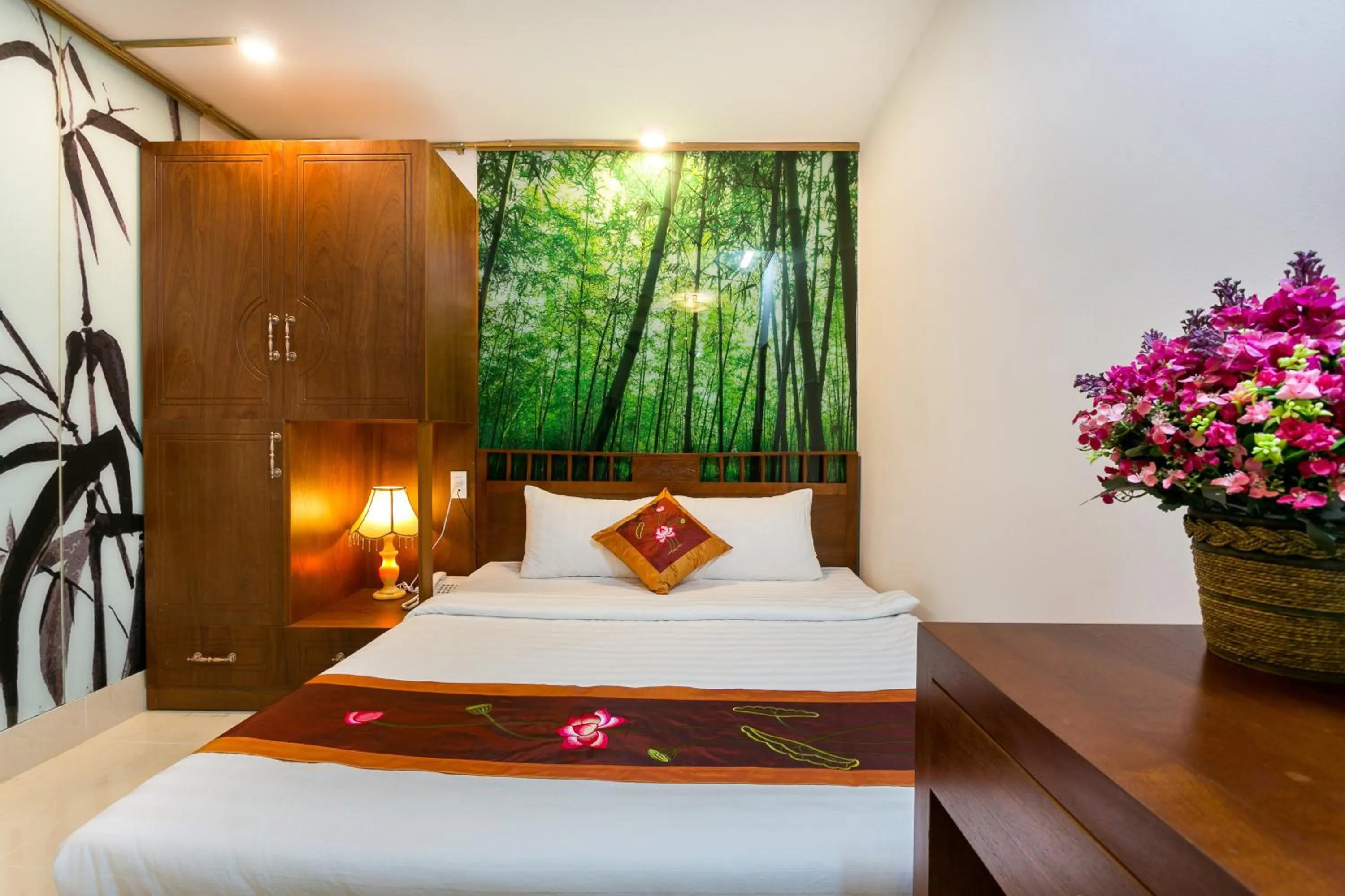 Bed in Indochine Ben Thanh Hotel & Apartments