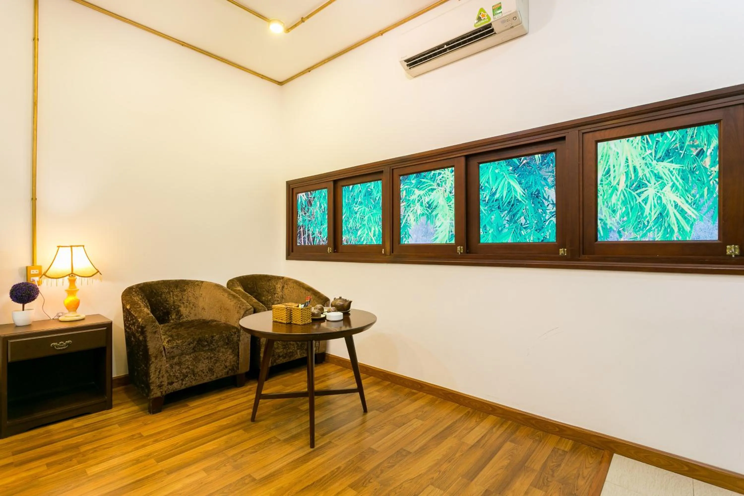 Seating area in Indochine Ben Thanh Hotel & Apartments
