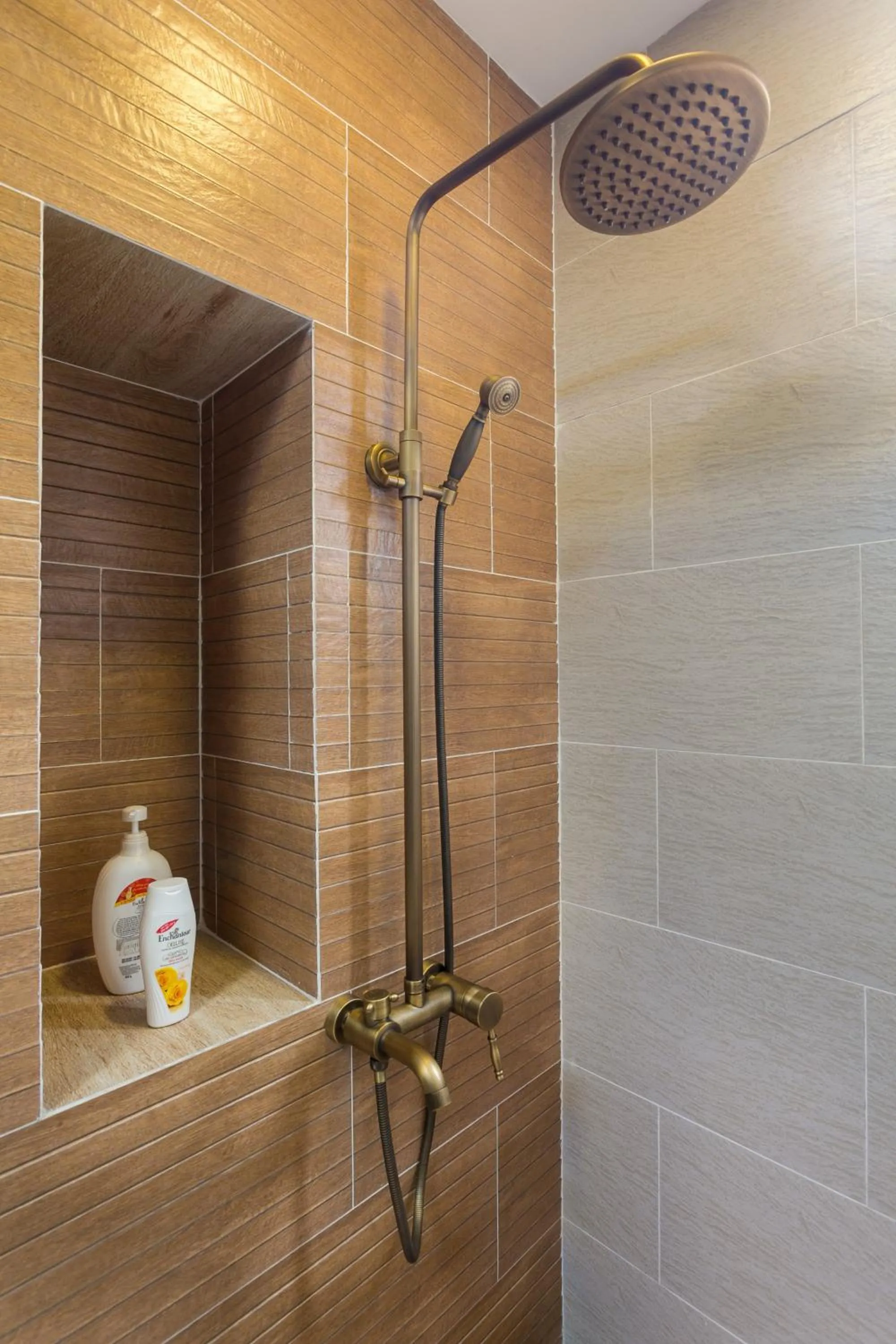 Shower in Indochine Ben Thanh Hotel & Apartments