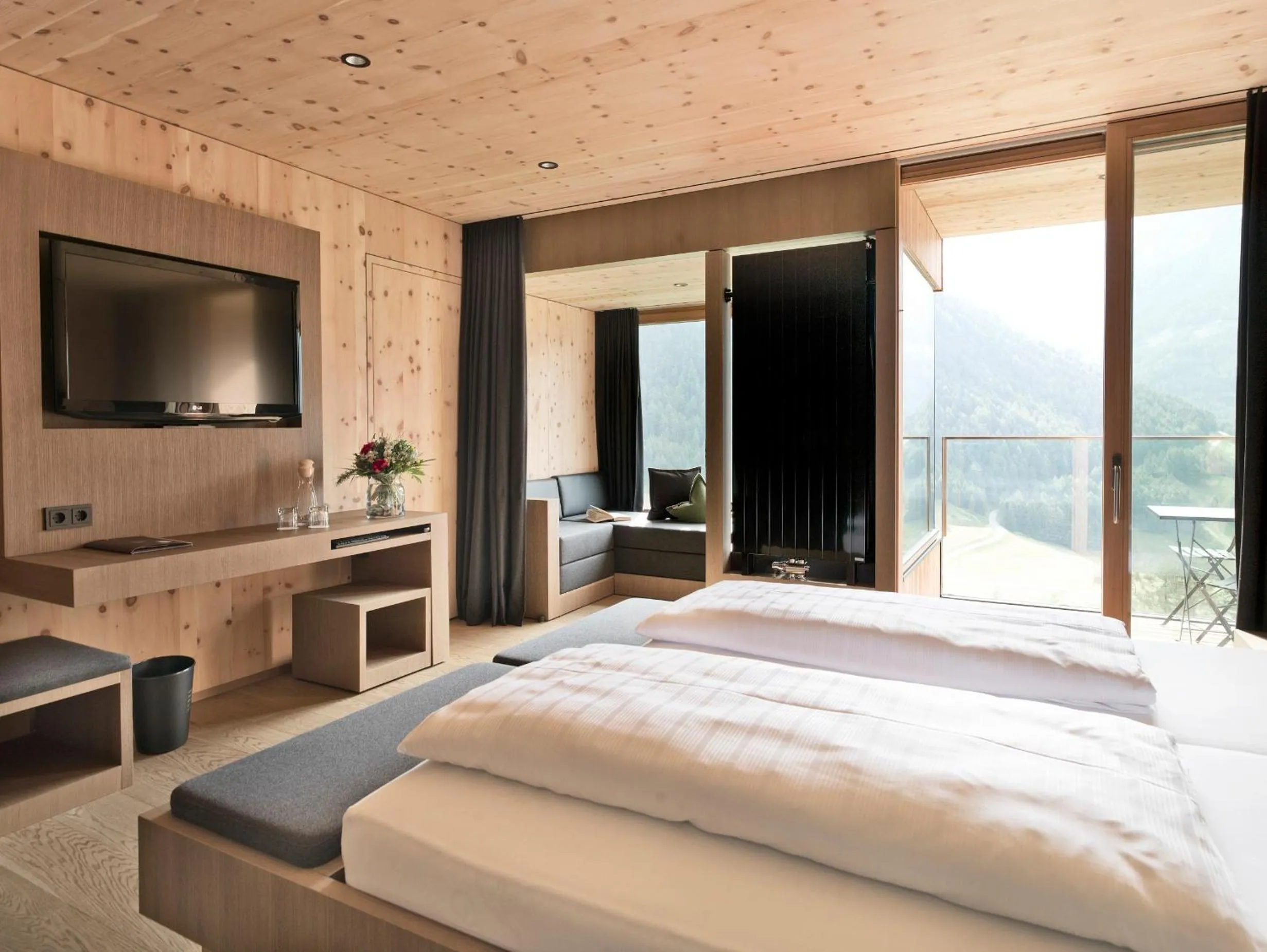 Summer, Bed in Gradonna Mountain Resort Chalets & Hotel
