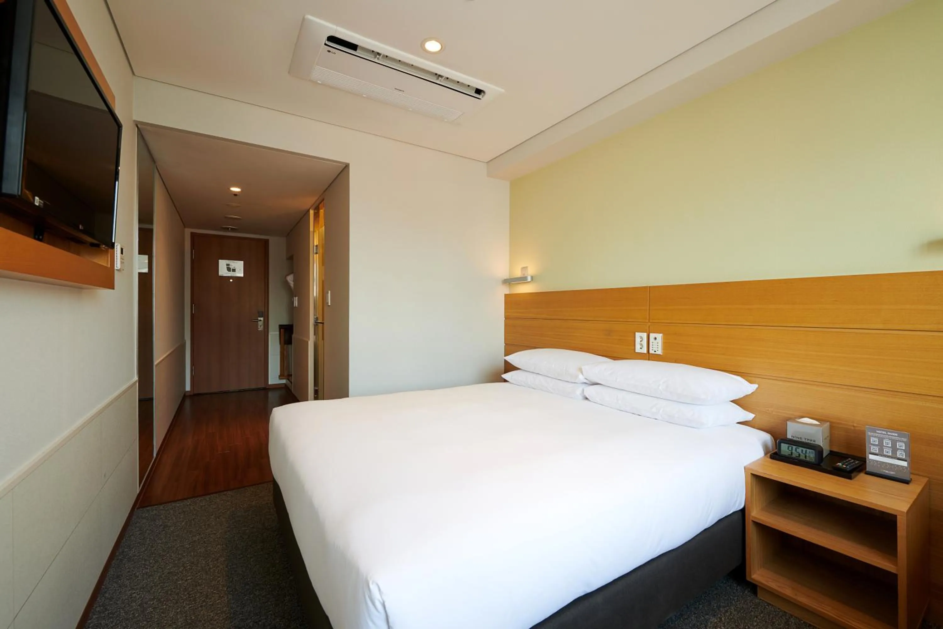 Bed in Nine Tree by Parnas Seoul Myeongdong 1