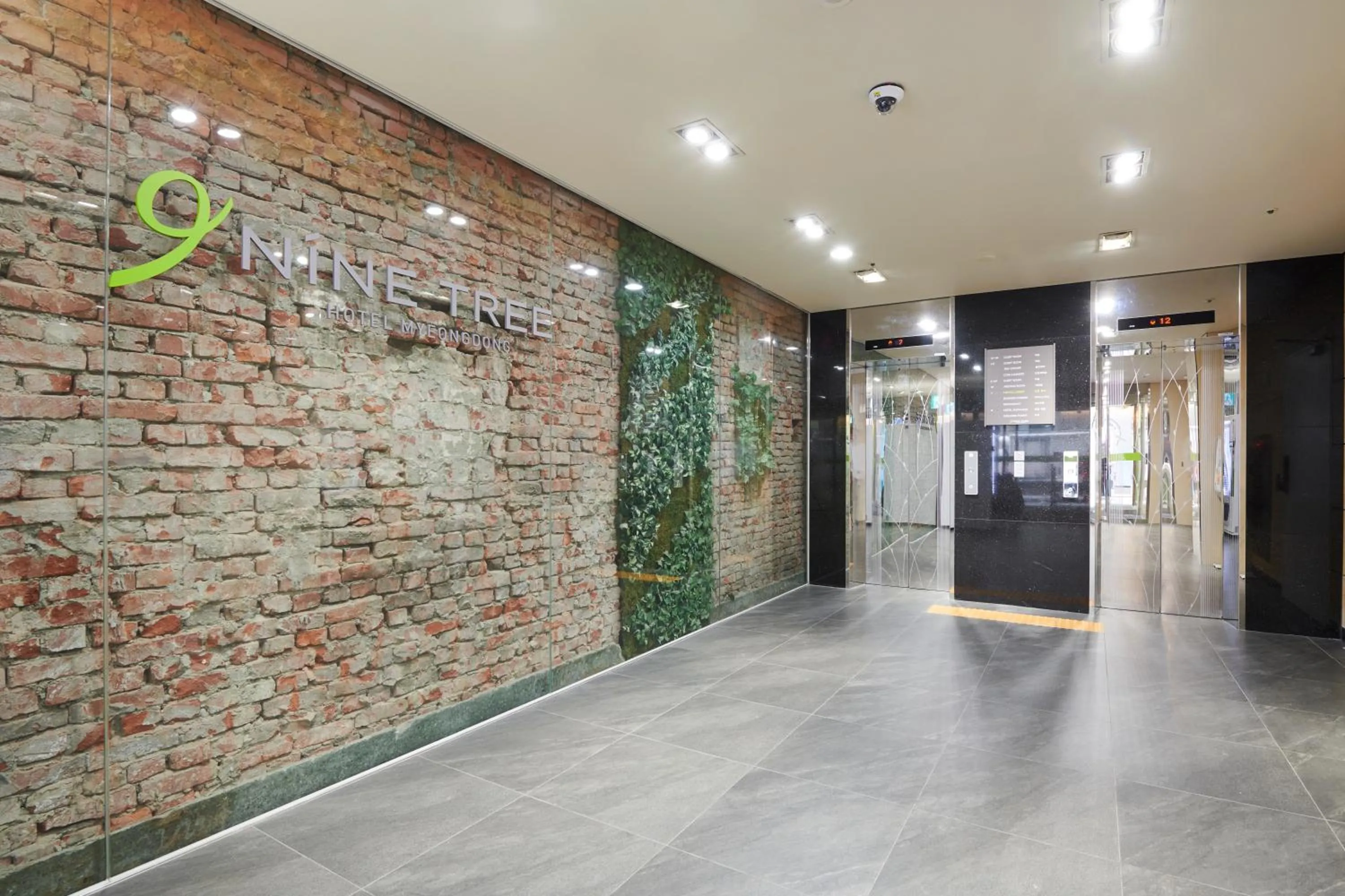 Lobby or reception in Nine Tree by Parnas Seoul Myeongdong 1