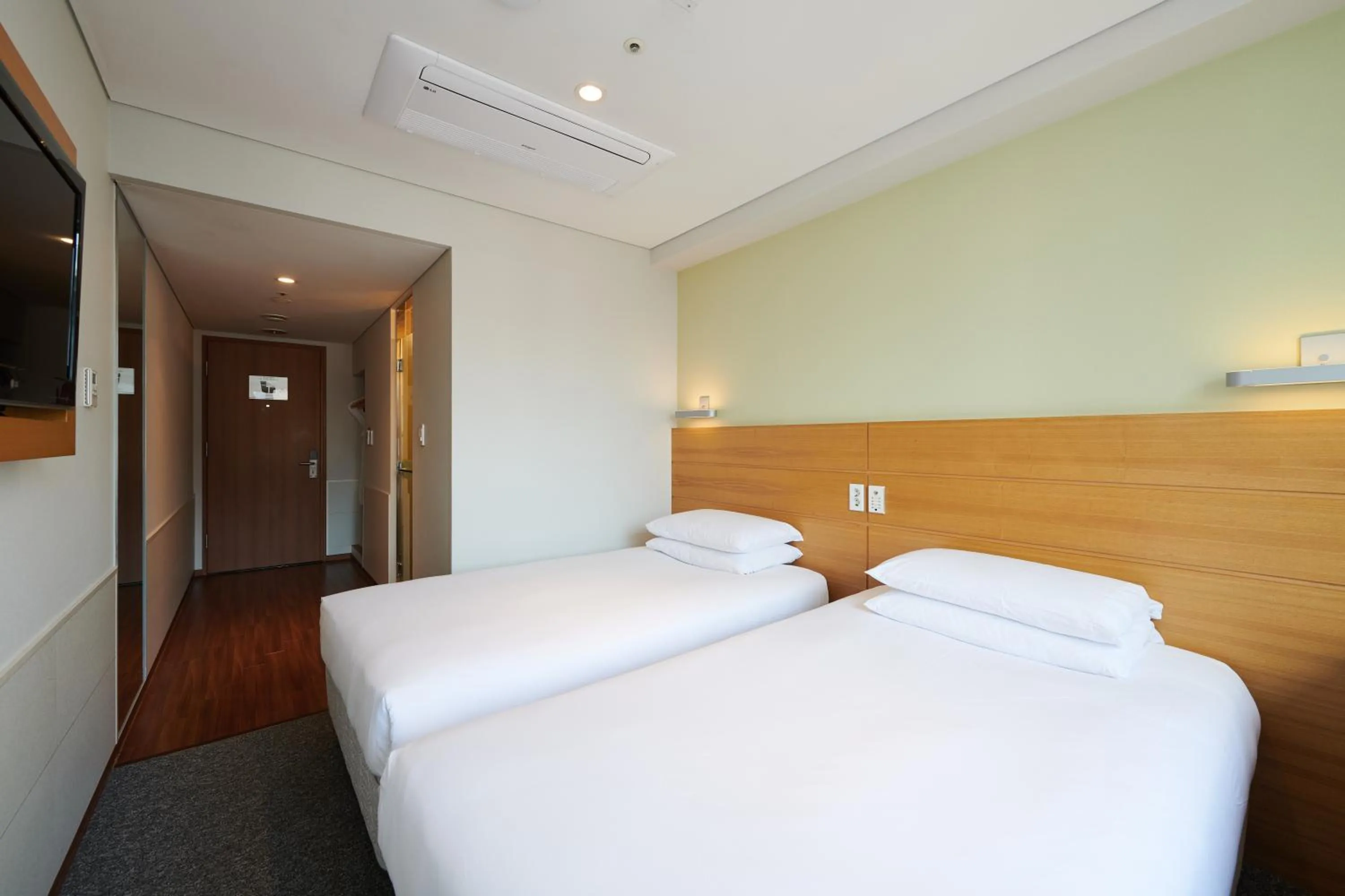 Bed in Nine Tree by Parnas Seoul Myeongdong 1