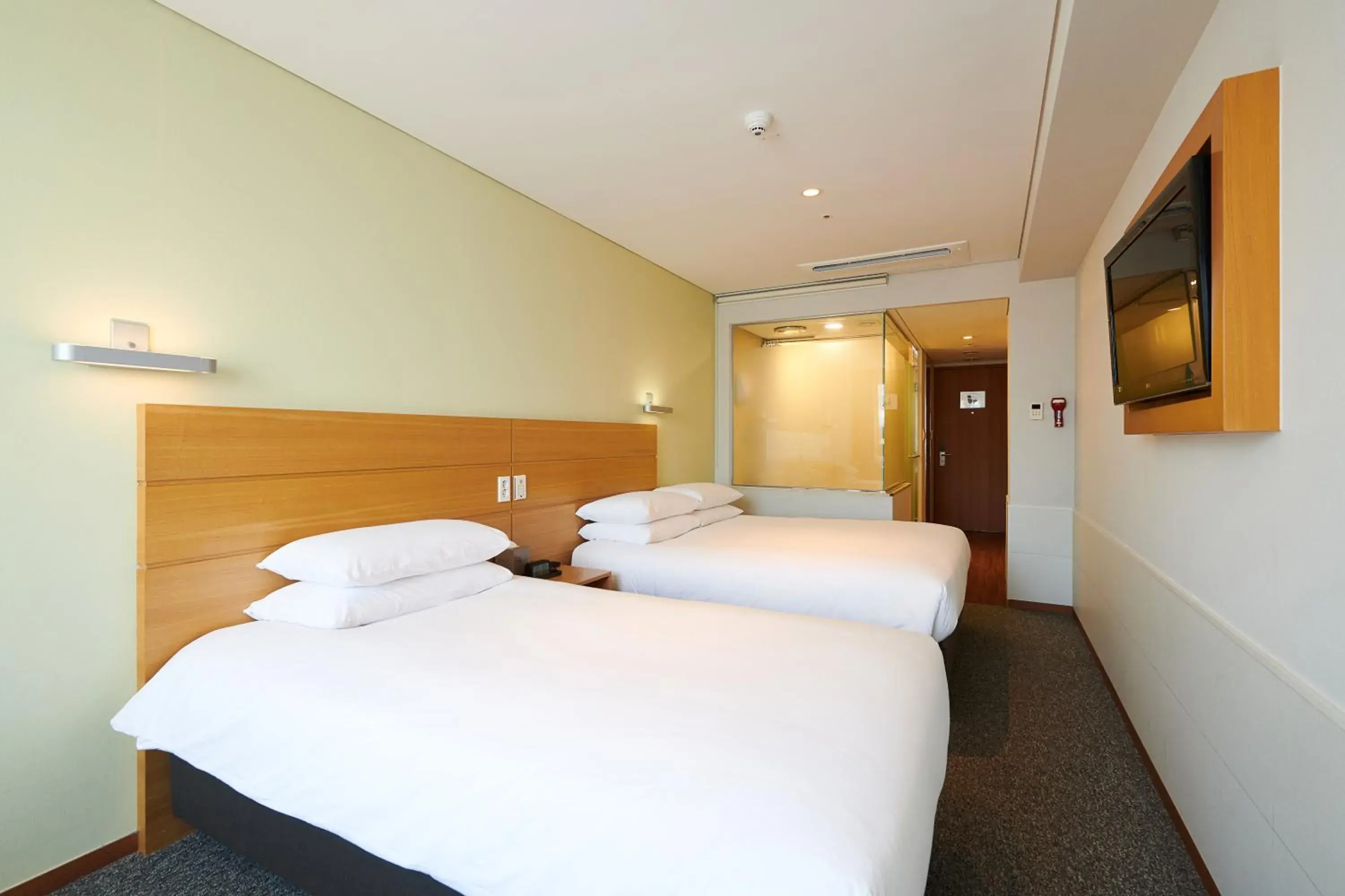 Family Twin Room in Nine Tree by Parnas Seoul Myeongdong 1 Family Twin Room in Nine Tree by Parnas Seoul Myeongdong 1