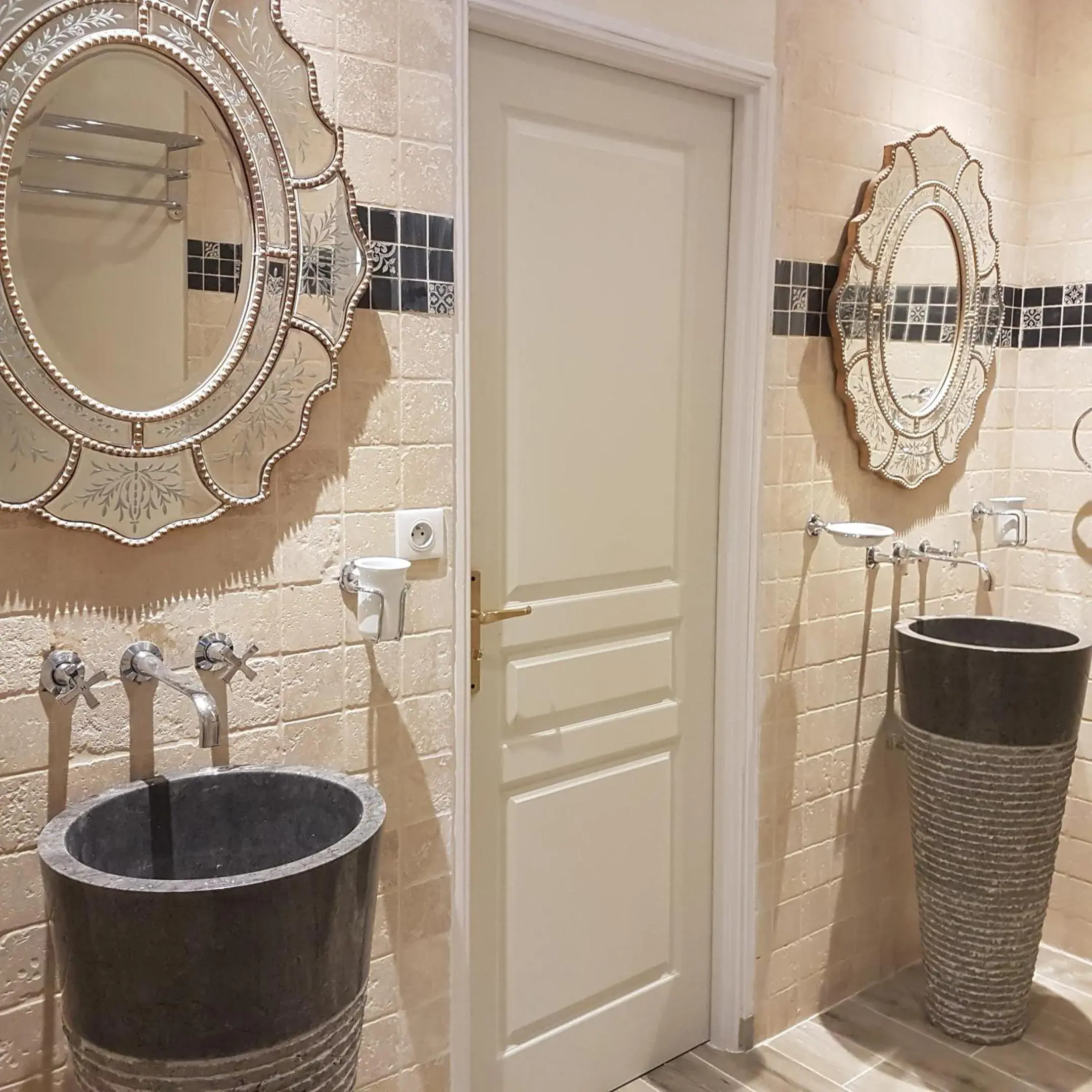 Deluxe Triple Room in La table de Pierre Deluxe Triple Room in La table de Pierre