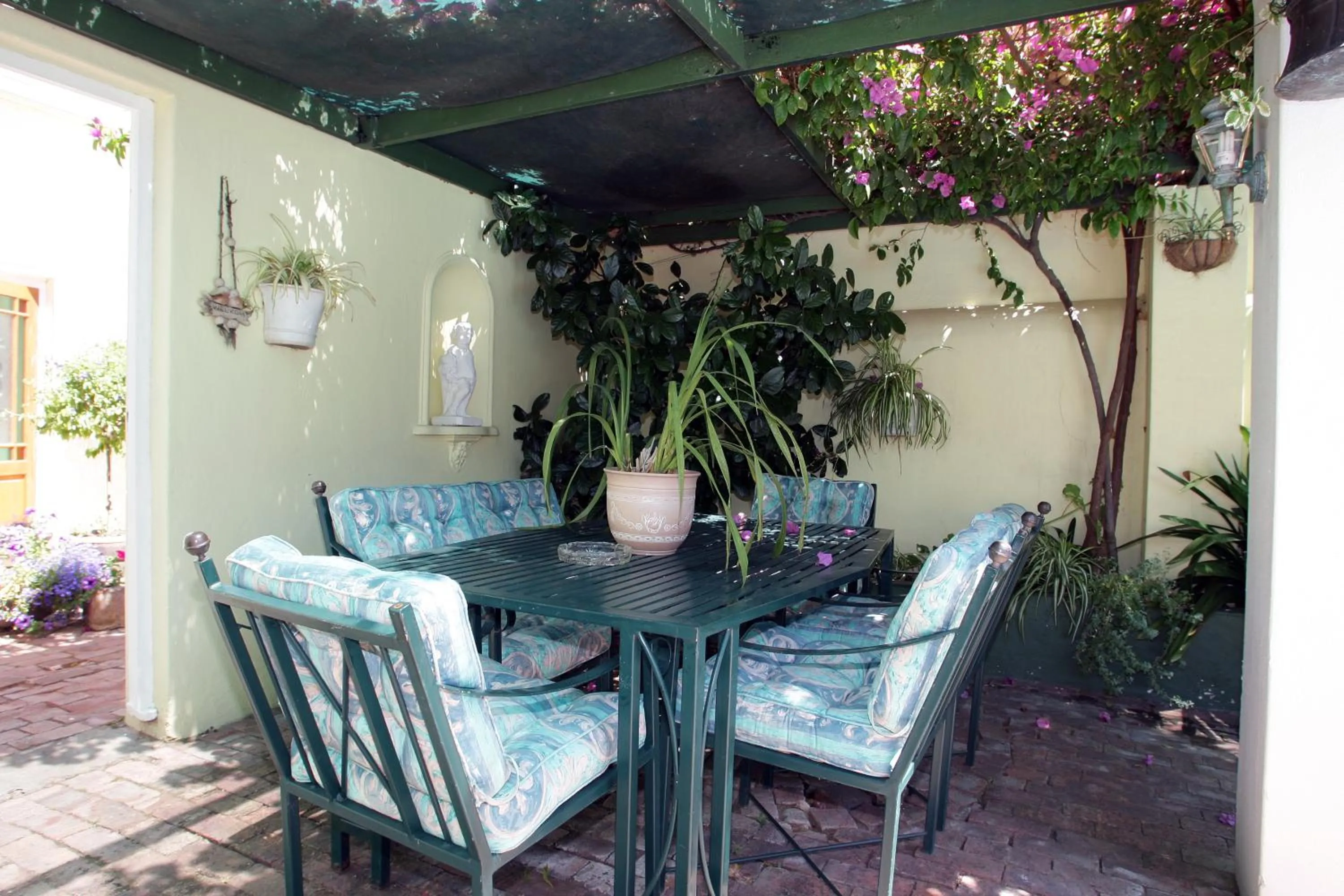 Kingna Lodge Montagu