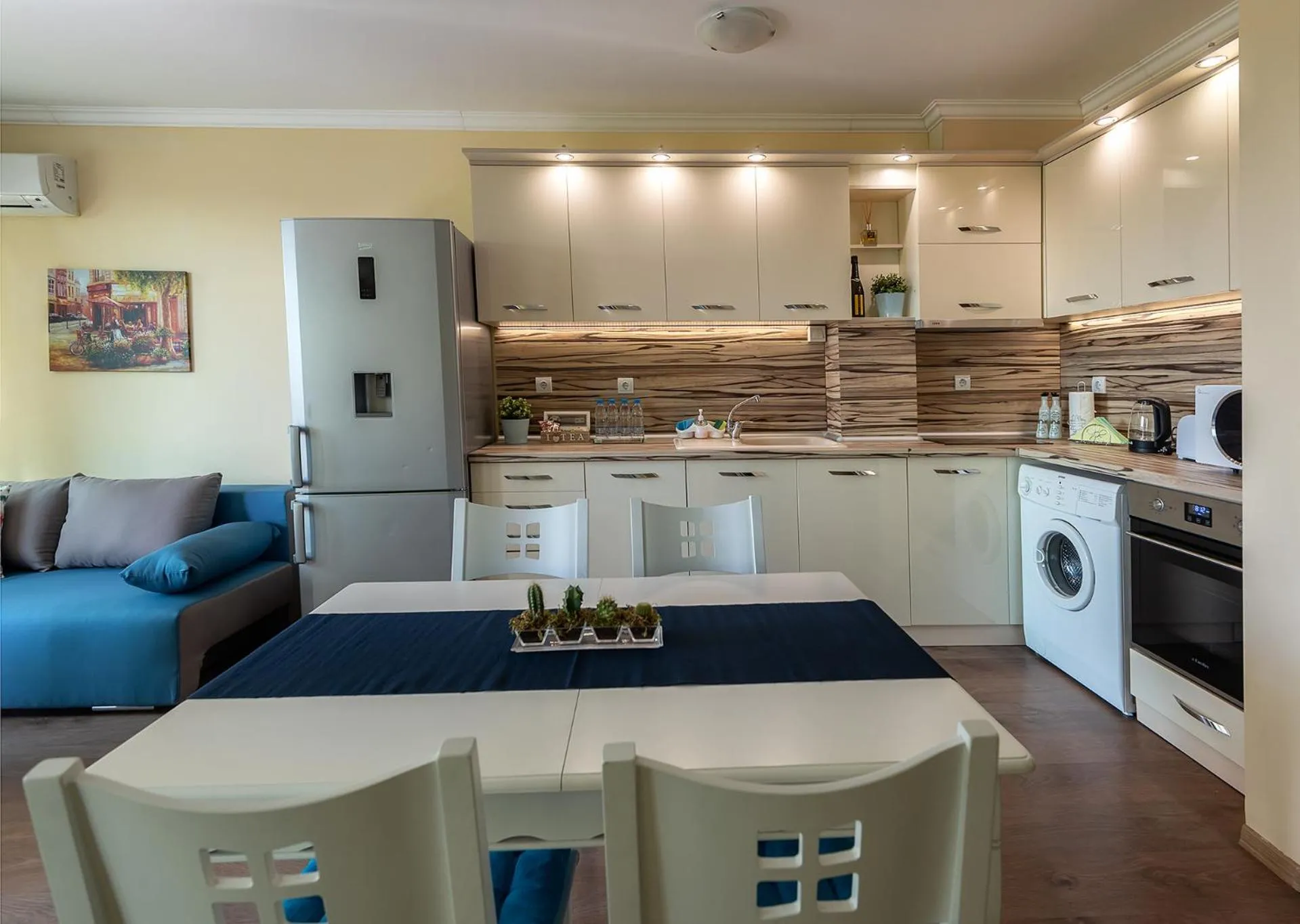 Kitchen or kitchenette in RIVERSIDE APARTMENTS PLOVDIV with free parking