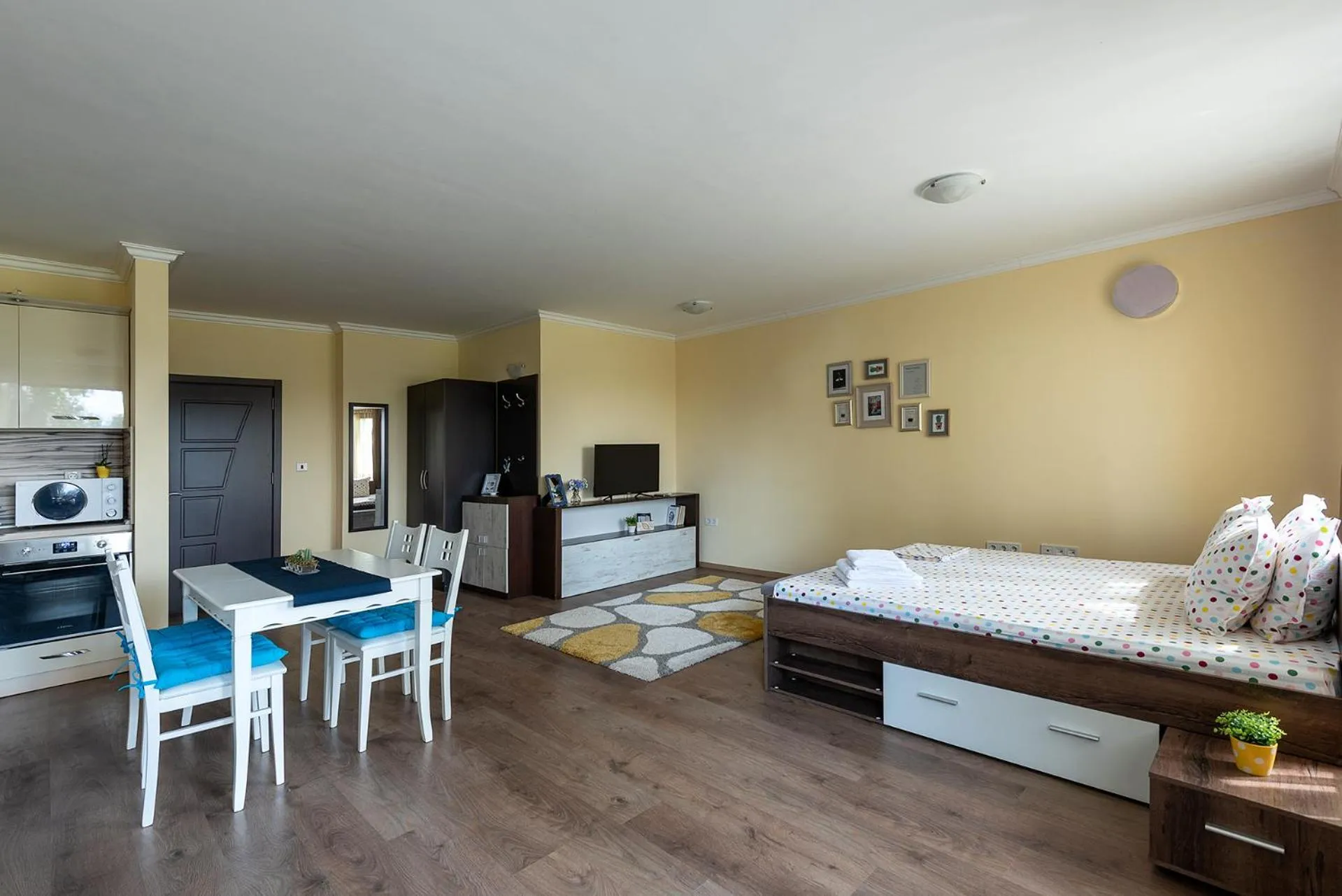 TV and multimedia in RIVERSIDE APARTMENTS PLOVDIV with free parking