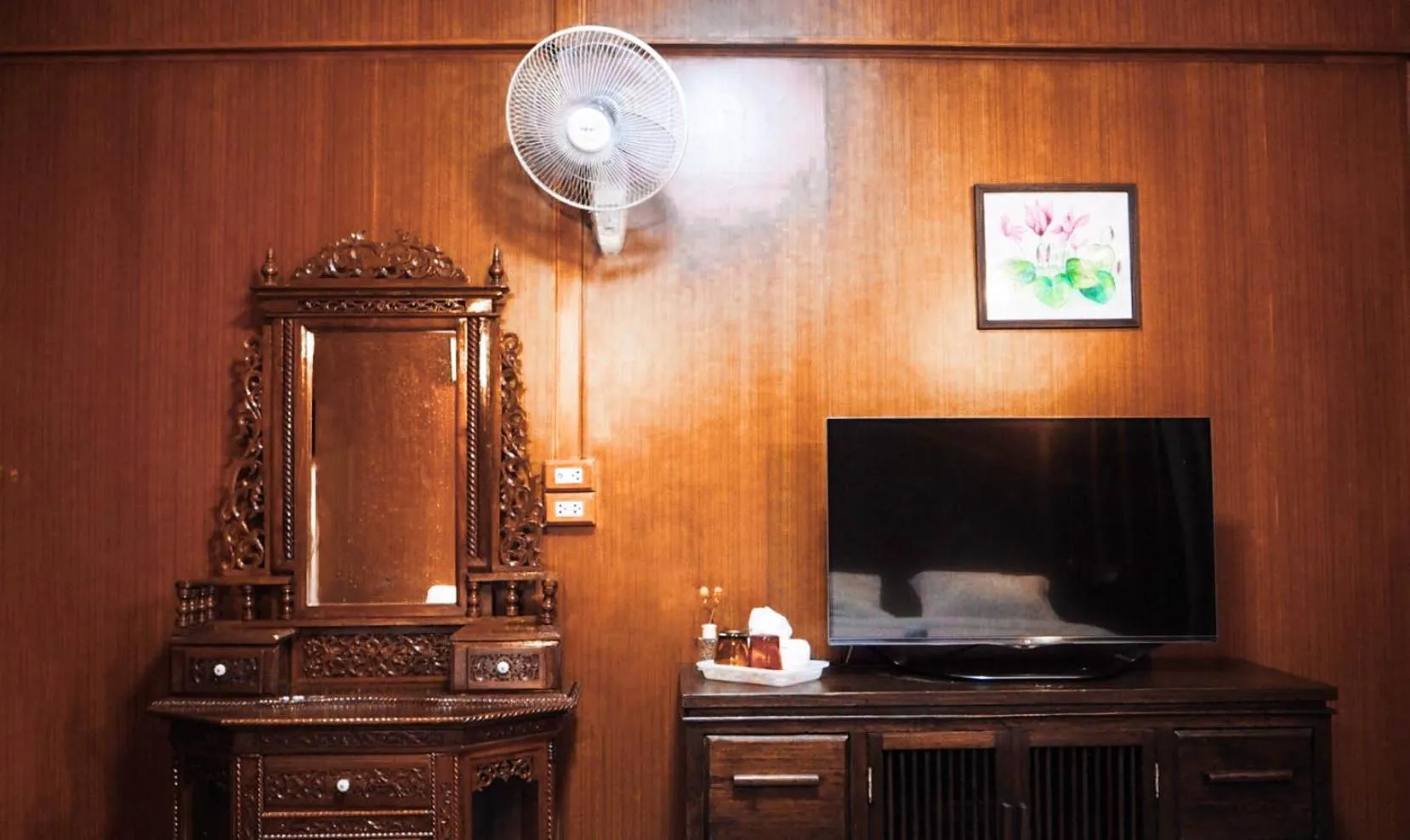 TV and multimedia in Kantawan House