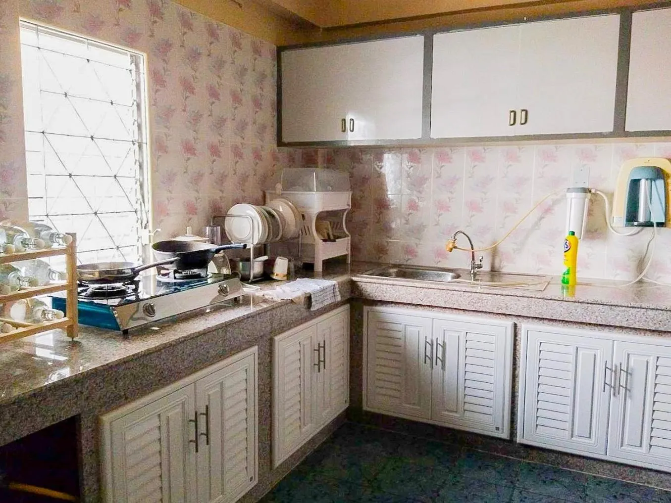 Coffee/tea facilities in Kantawan House