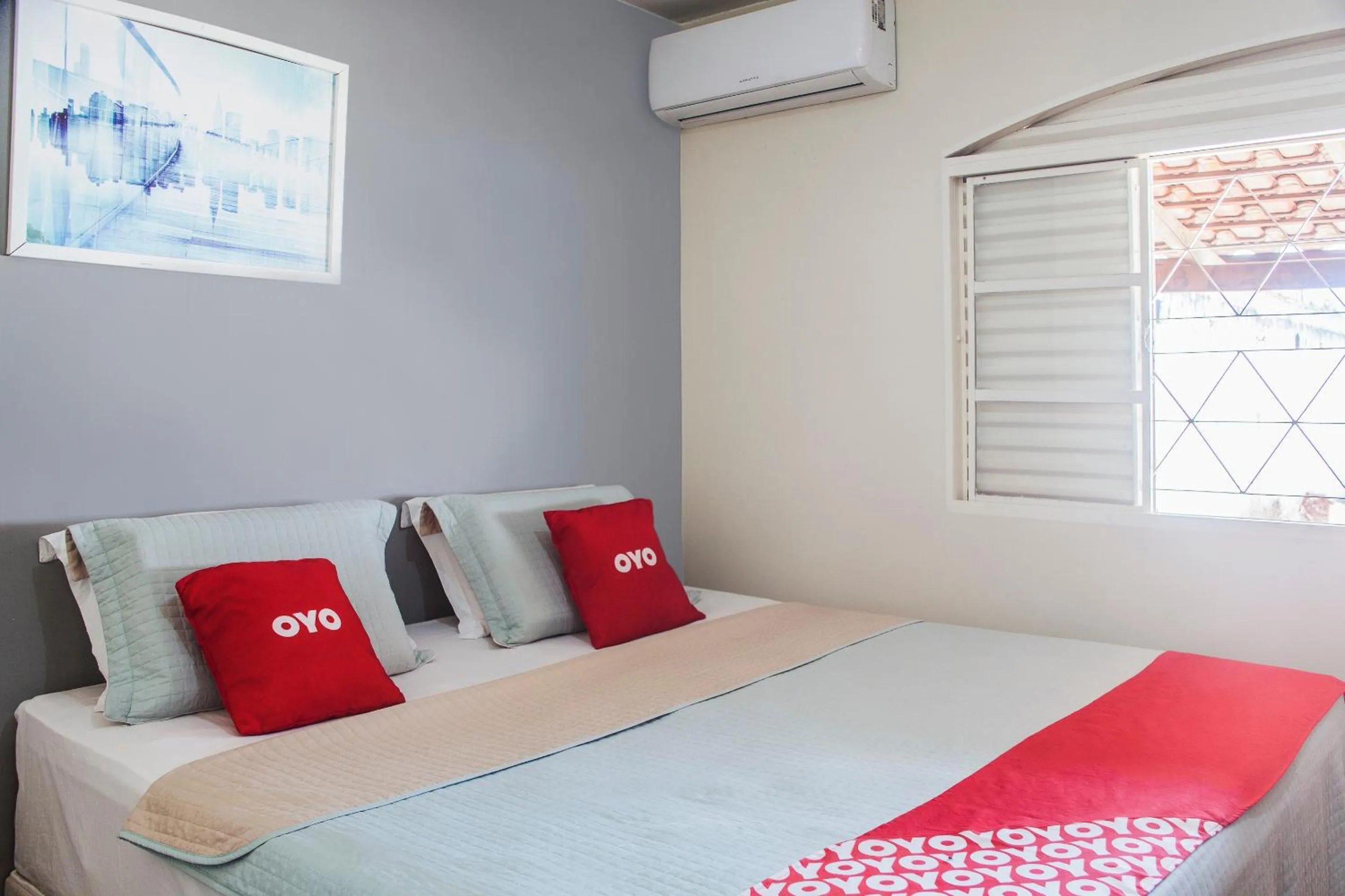 Bedroom, Bed in OYO M&J Hotel