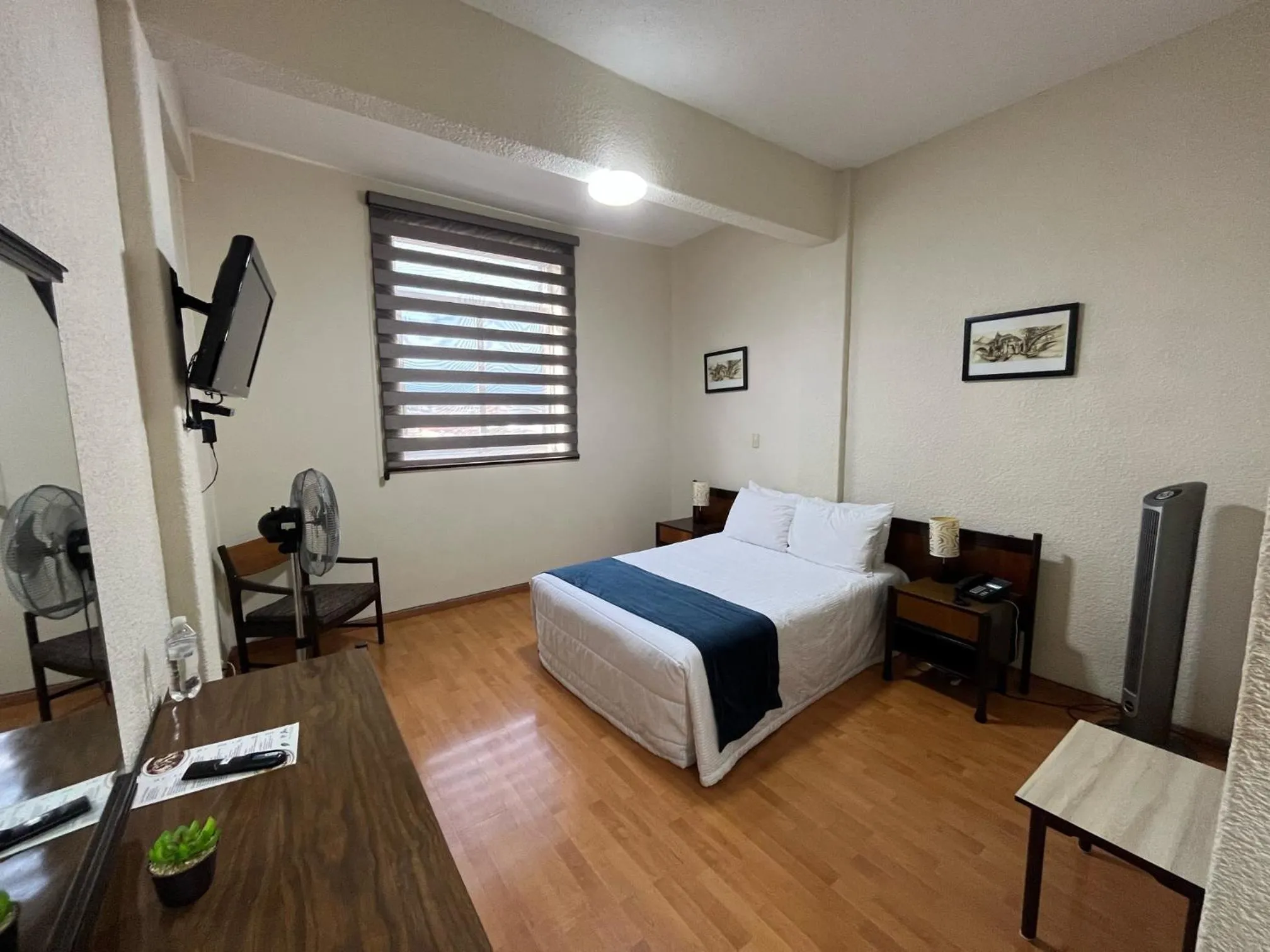 Photo of the whole room in HOTEL TRUEBA