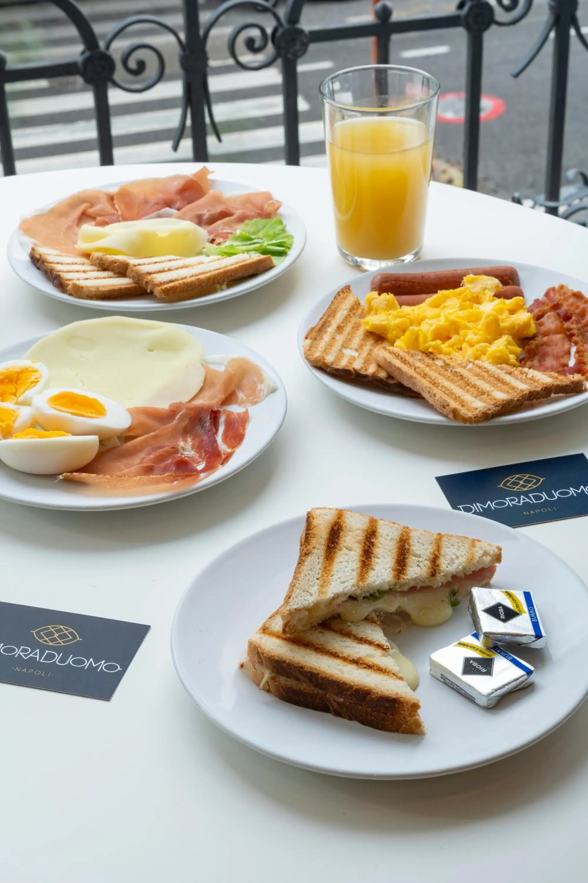 Food and drinks in DIMORA DUOMO