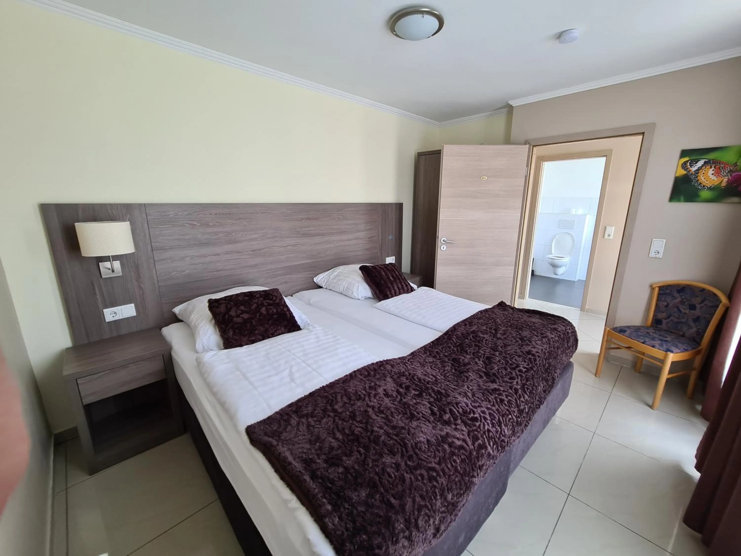 Bedroom, Bed in Hotel Cara Vita Cologne