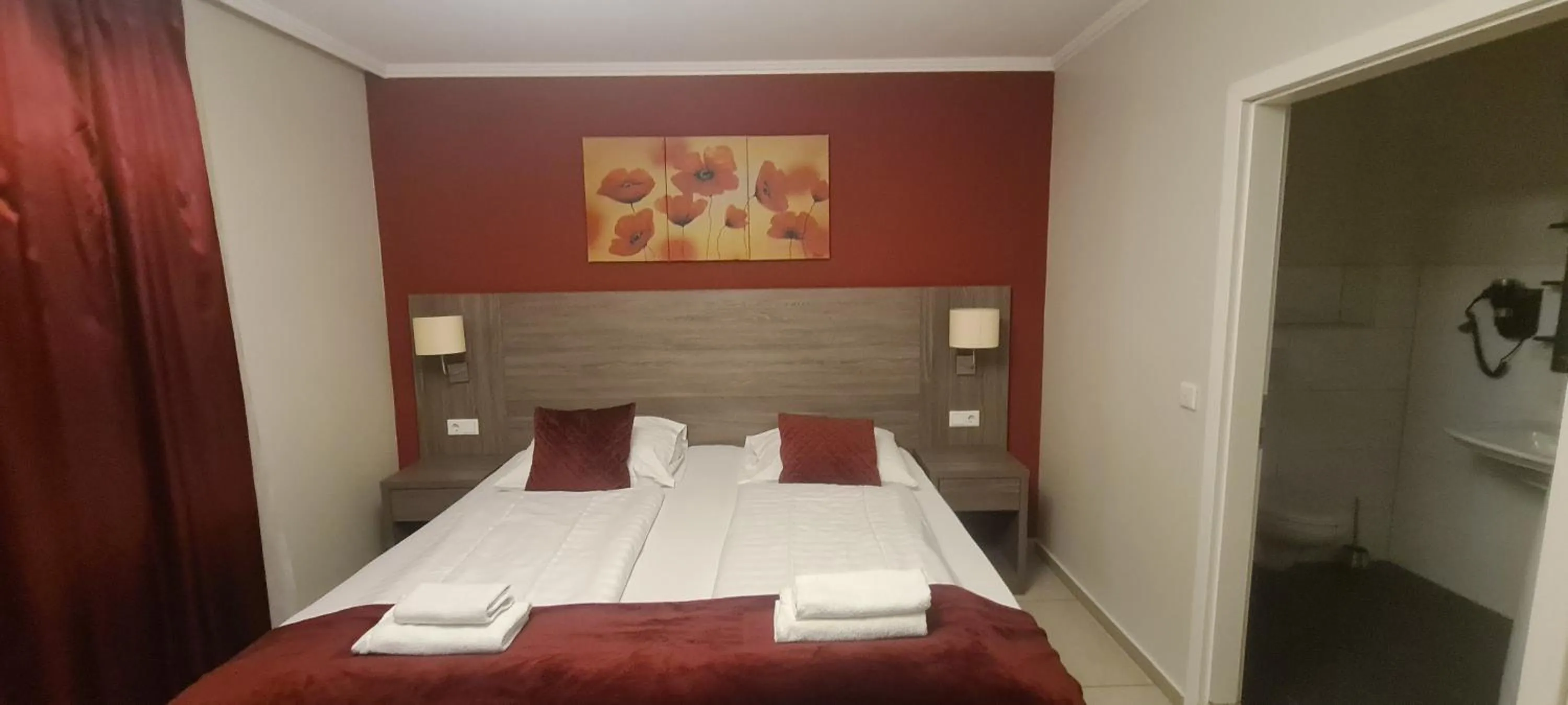 Bedroom, Bed in Hotel Cara Vita Cologne