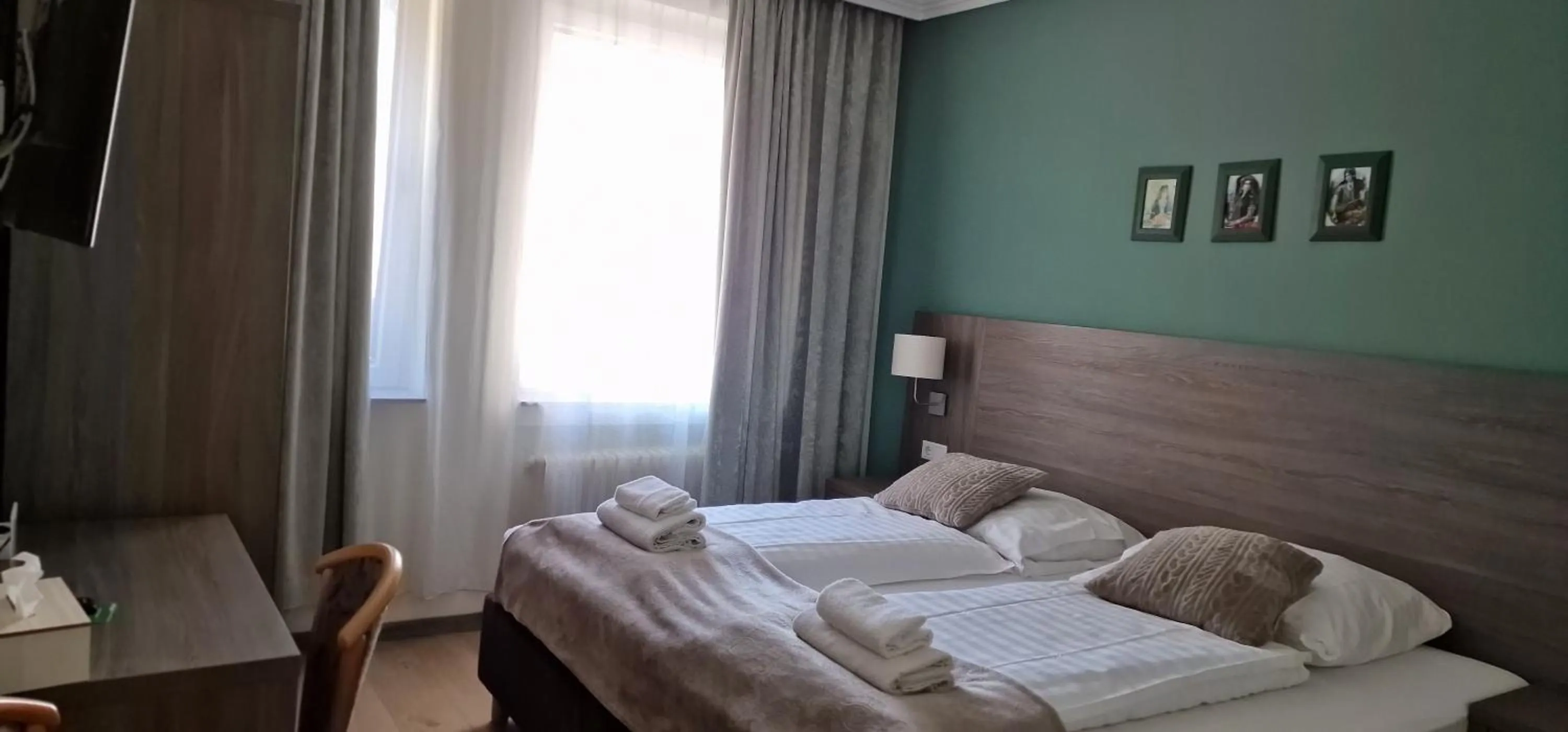 Bedroom, Bed in Hotel Cara Vita Cologne