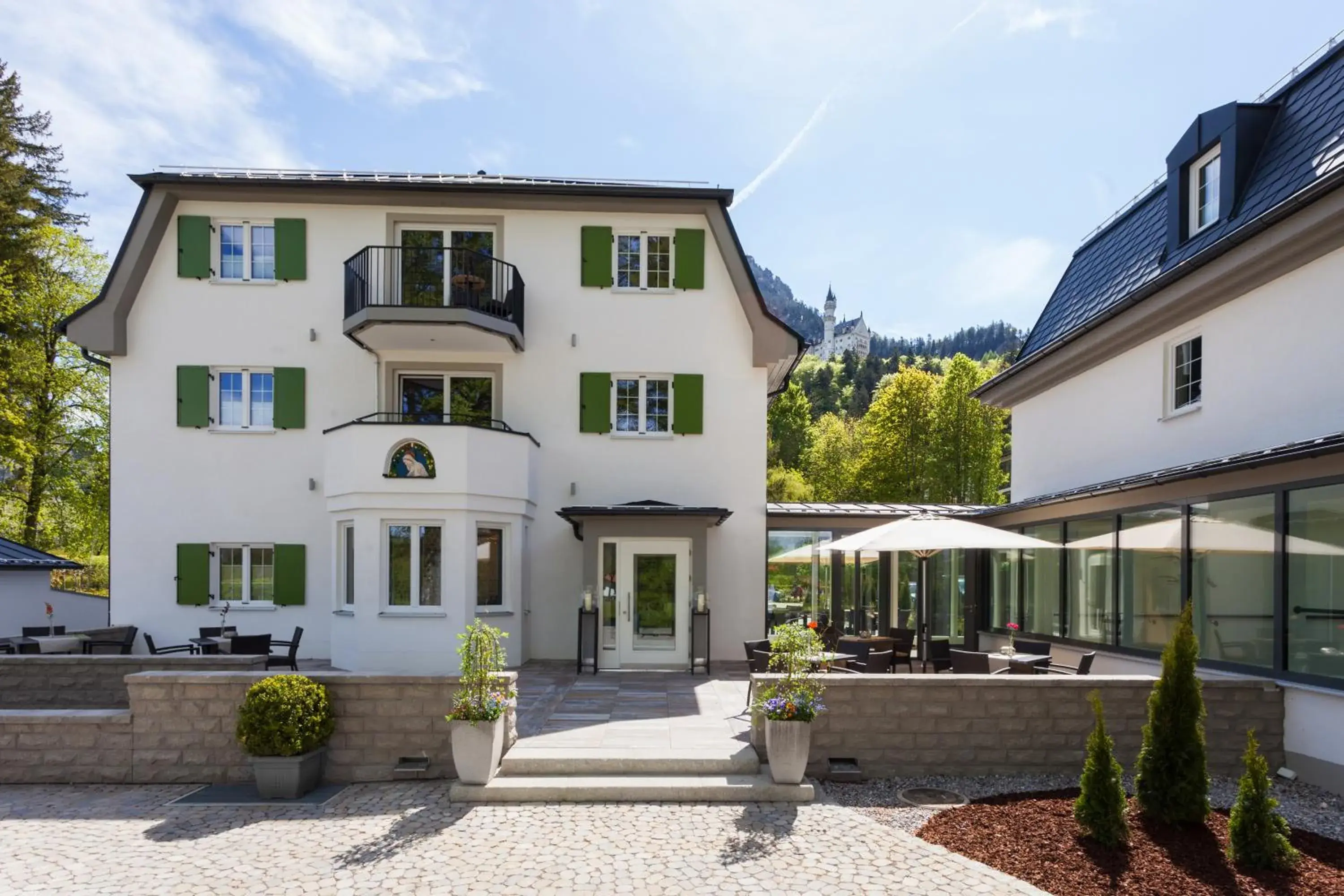 Facade/entrance, Property Building in Hotel Villa Ludwig