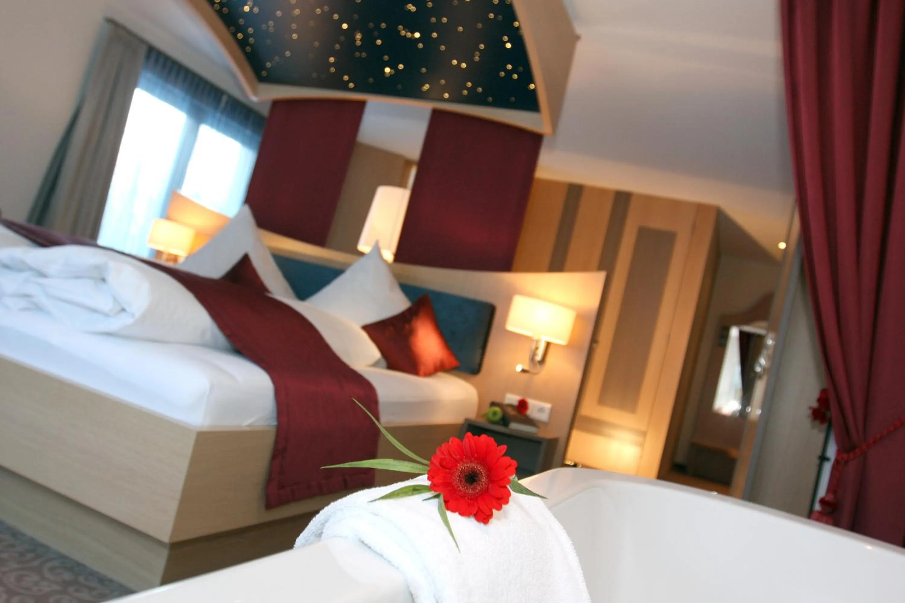 Bed in Villa Ludwig Suite Hotel