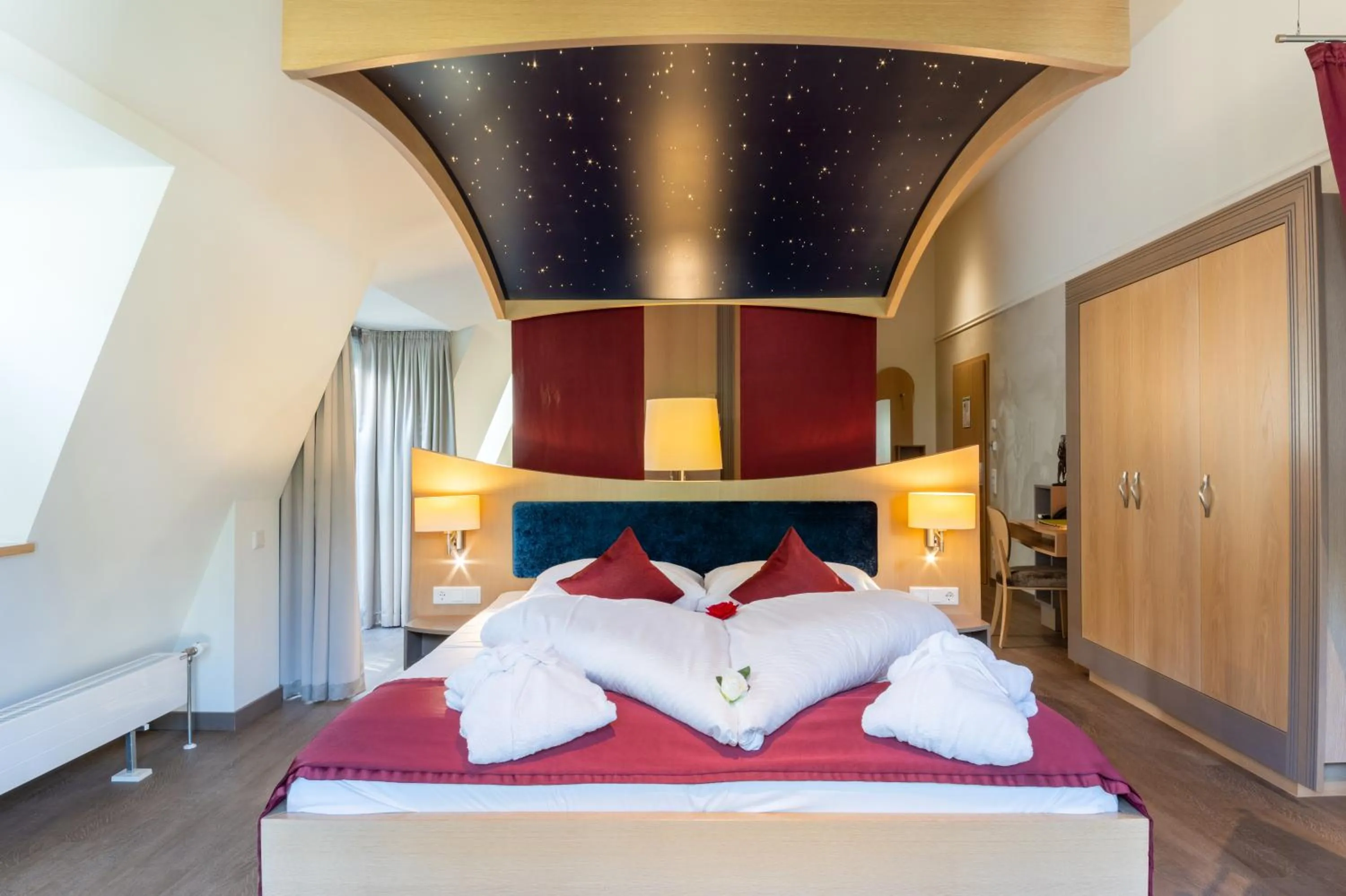 Bed in Villa Ludwig Suite Hotel