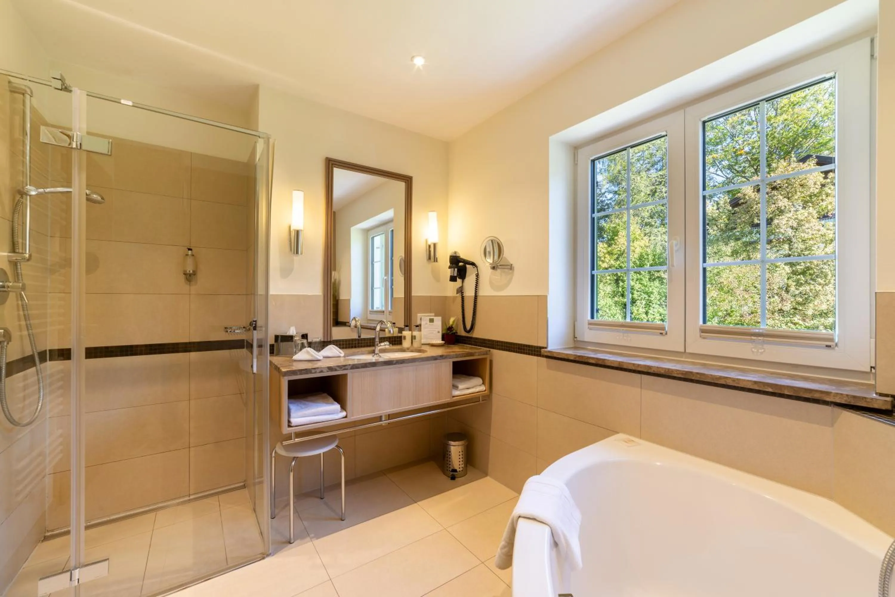 Bathroom in Villa Ludwig Suite Hotel