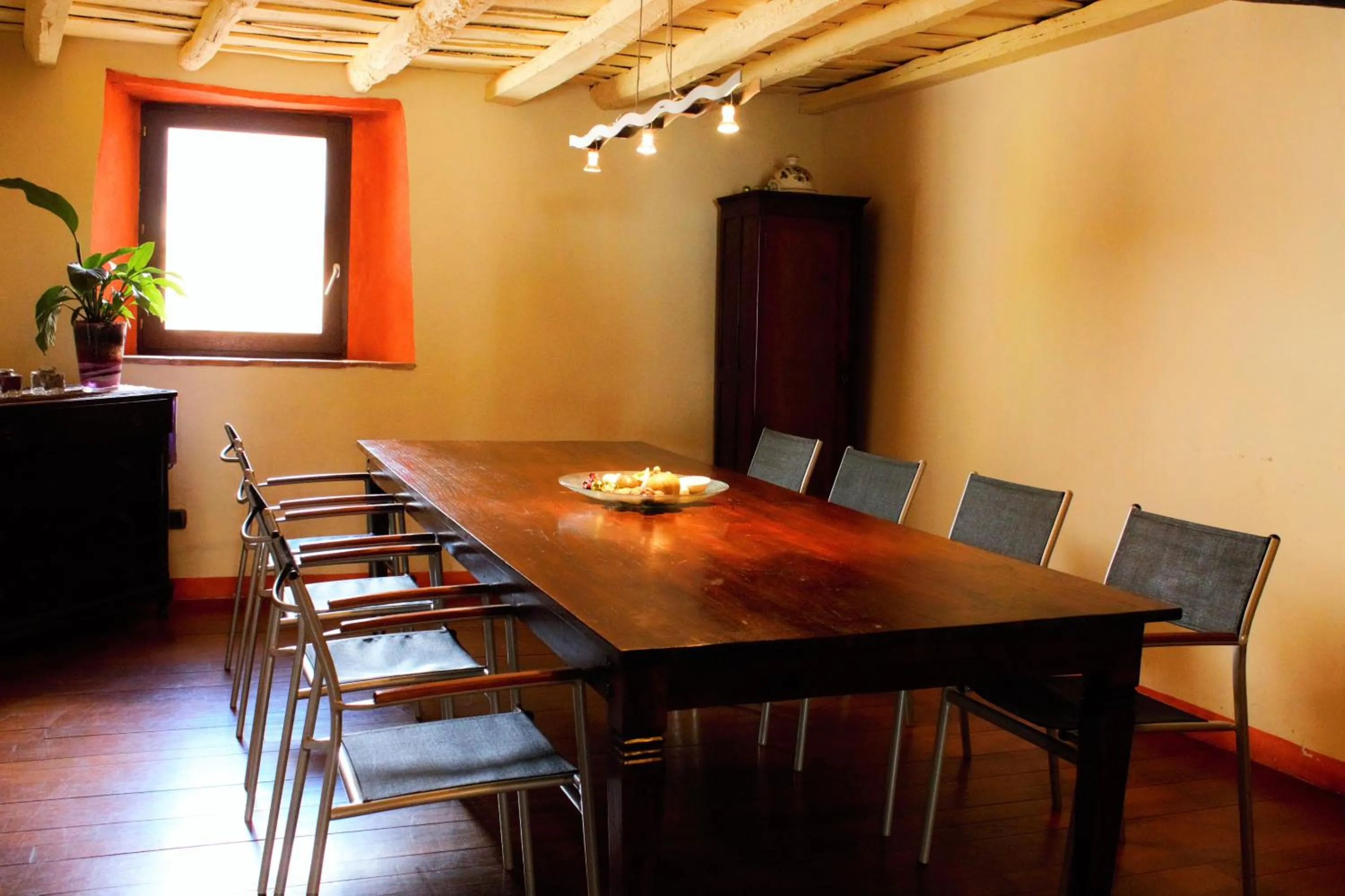 Dining area in La Costa de Molló