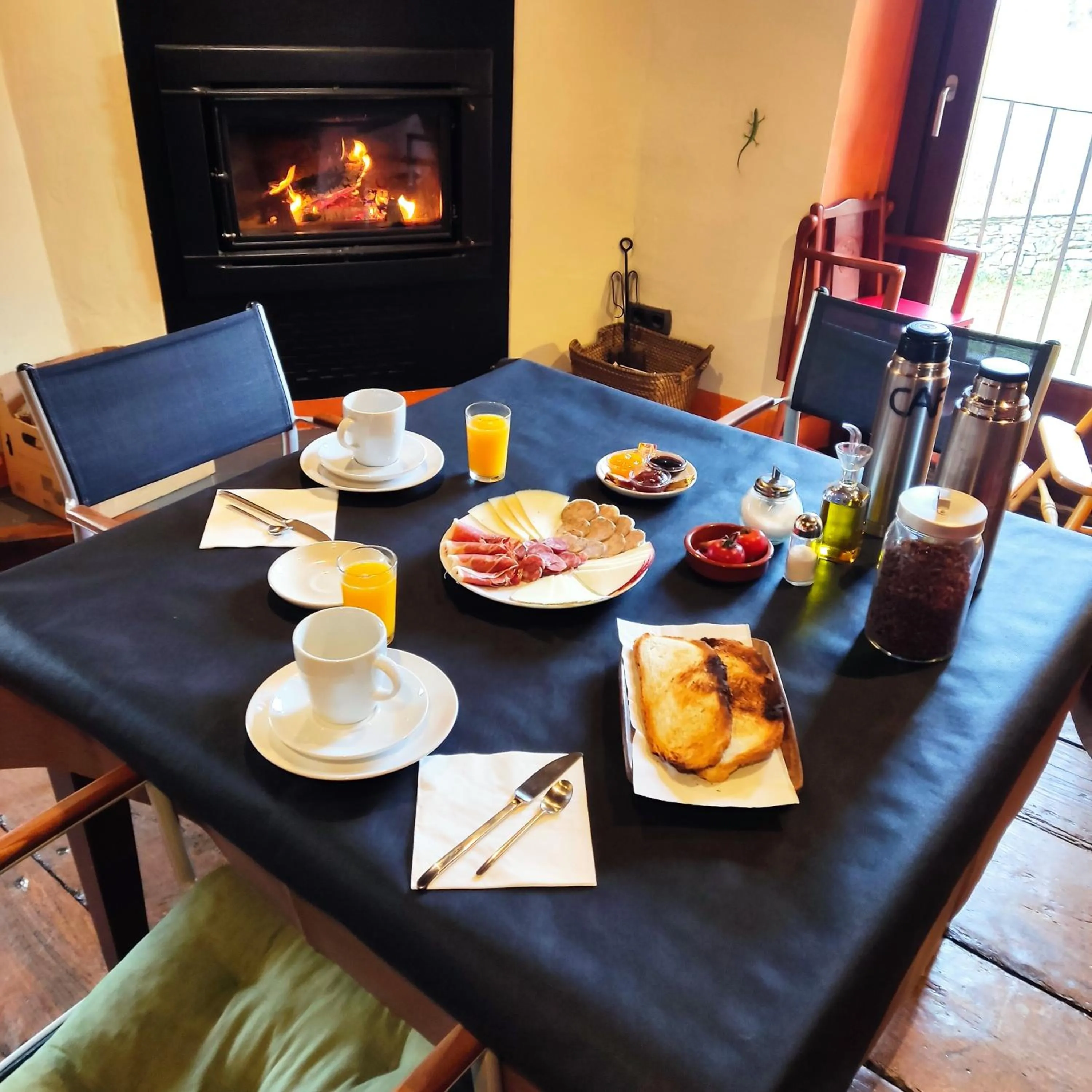 Breakfast in La Costa de Molló