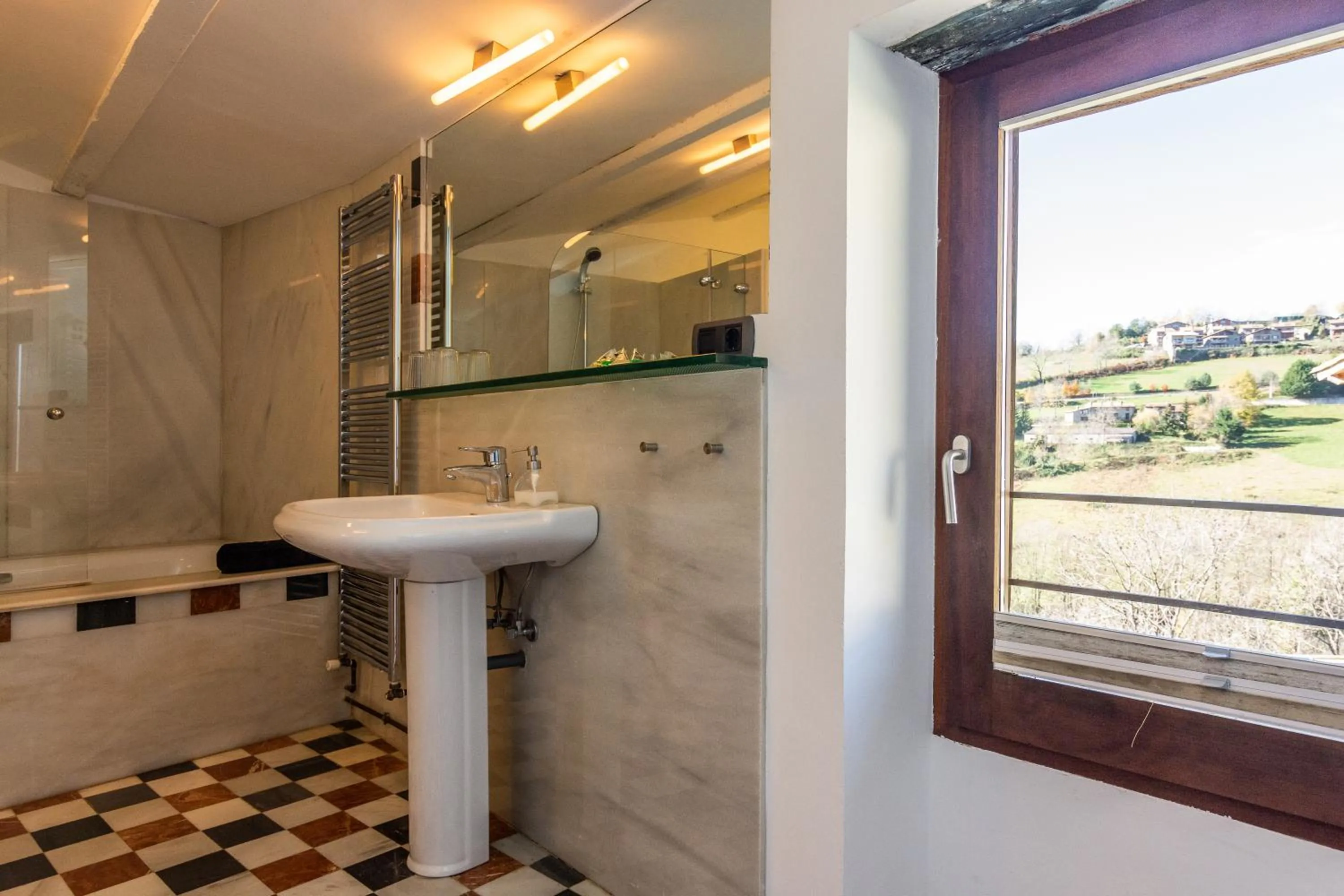 Bathroom in La Costa de Molló