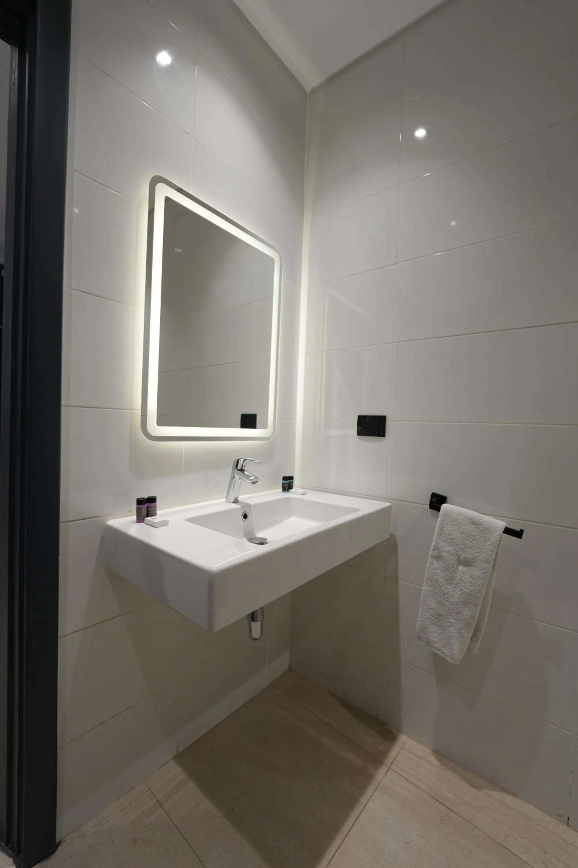 NewCity Hotel & Suites