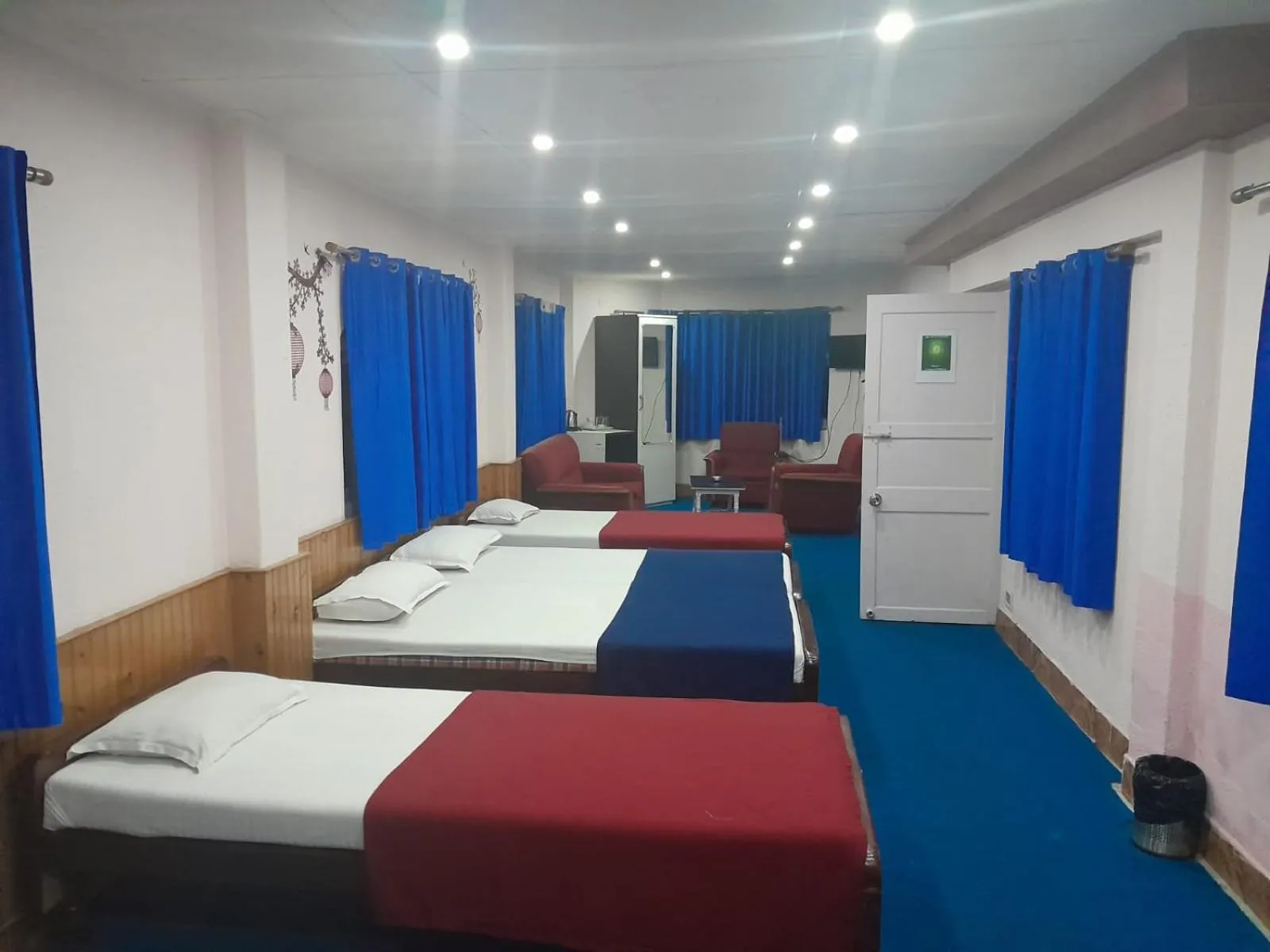 Photo of the whole room, Bed in Hotel Paradiso