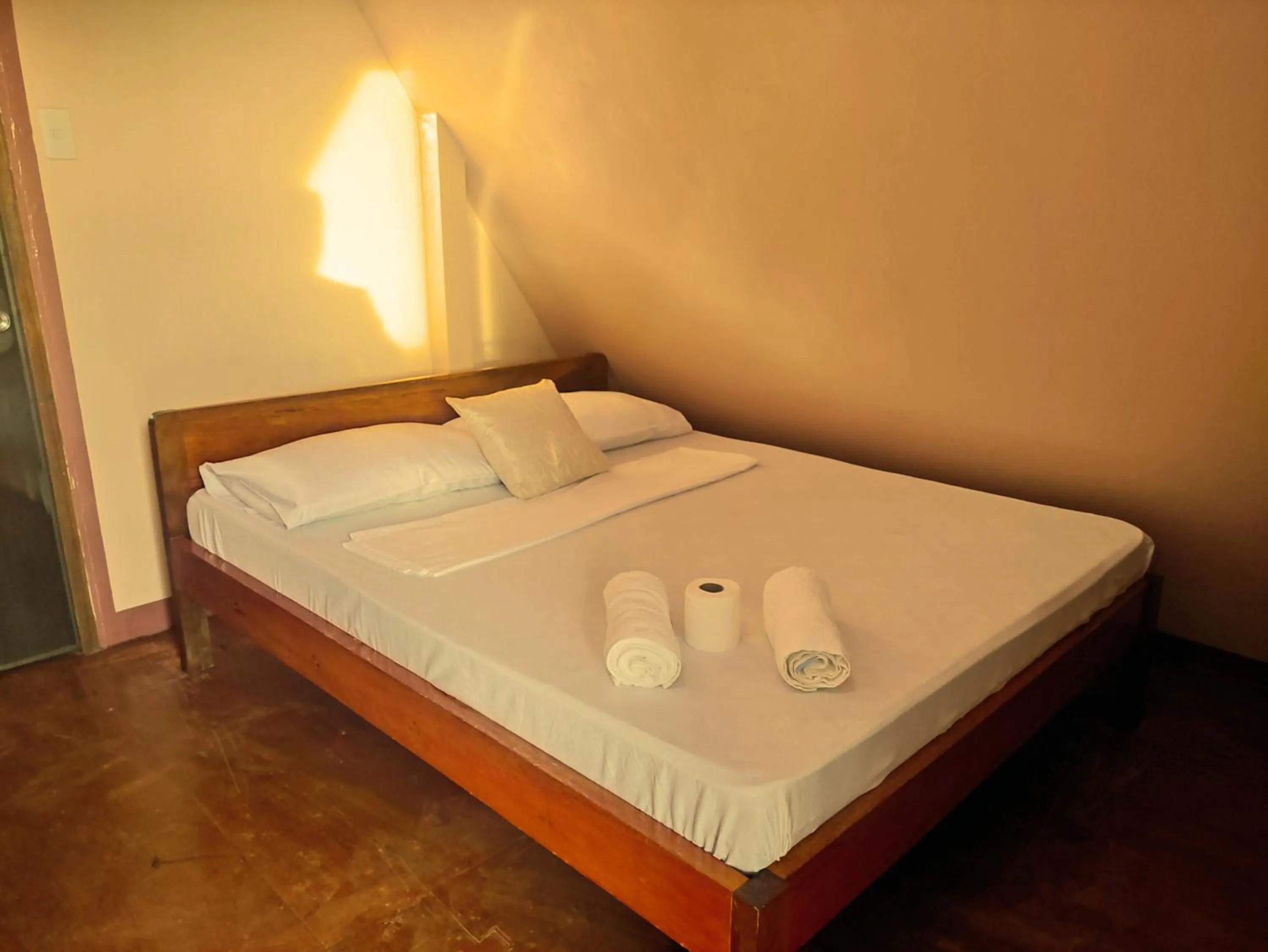 Bed in Acuario Beach Inn