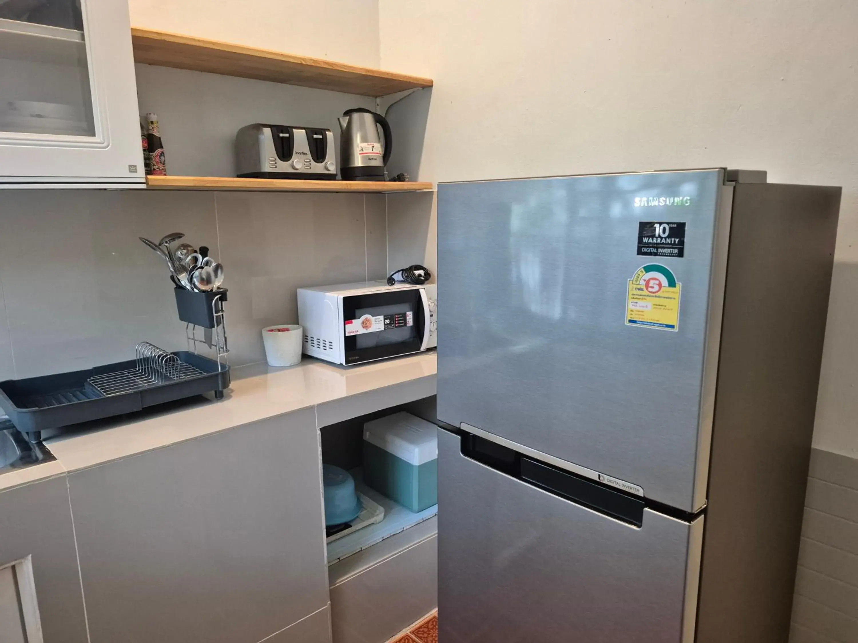 Coffee/tea facilities in Samed Your House Family Room Coffee/tea facilities in Samed Your House Family Room