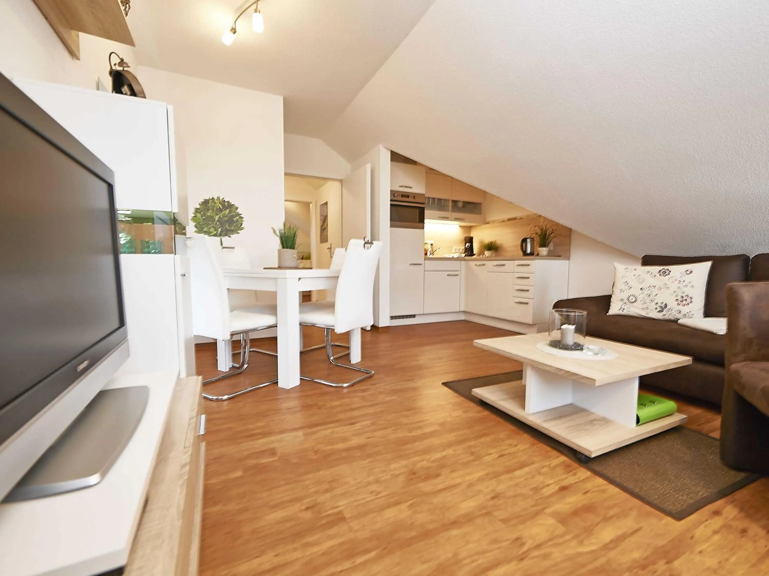 Communal lounge/ TV room in Wohnpark Stadt Hamburg in Binz - WG 57