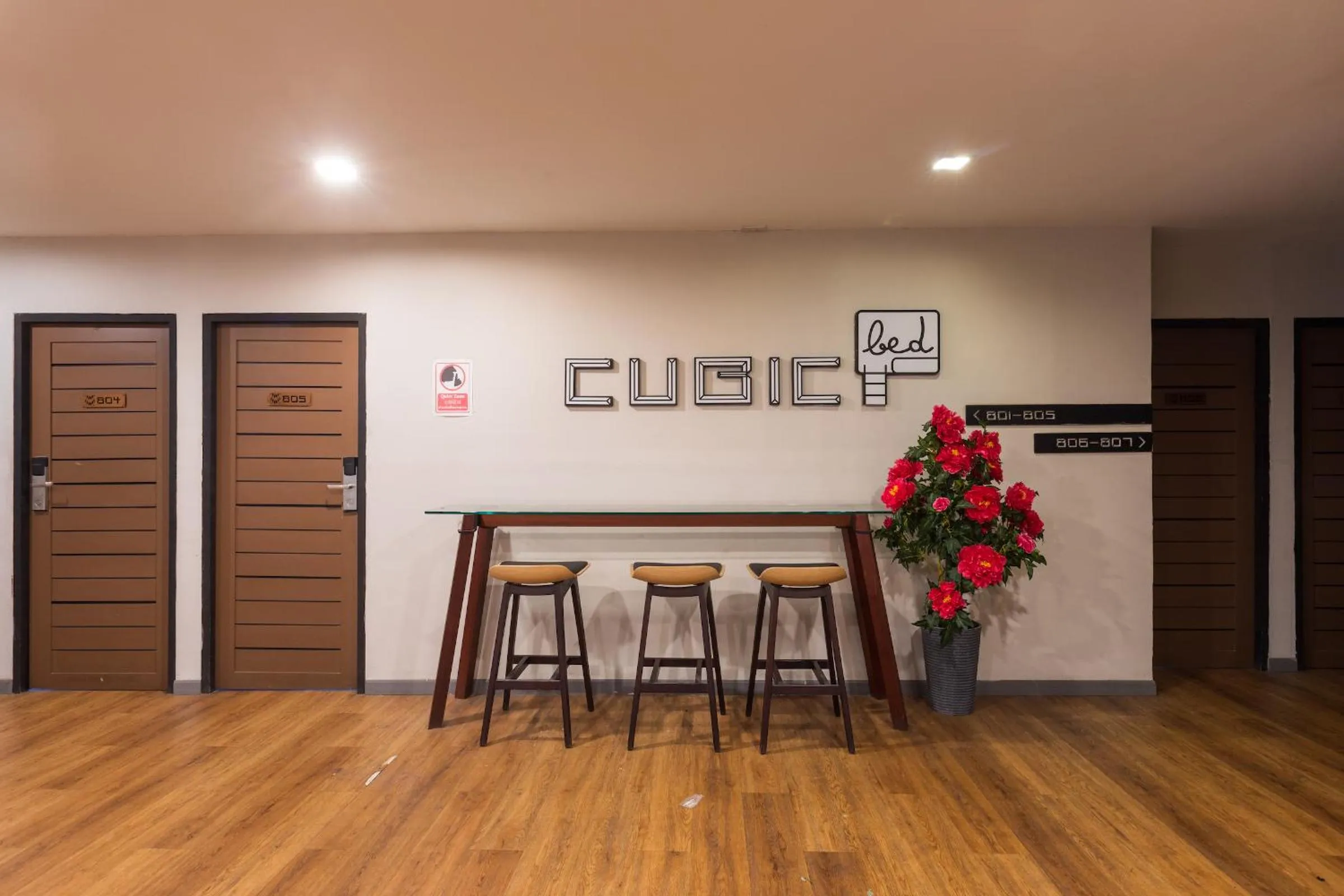 Property building in Cubic Bed Pratunam