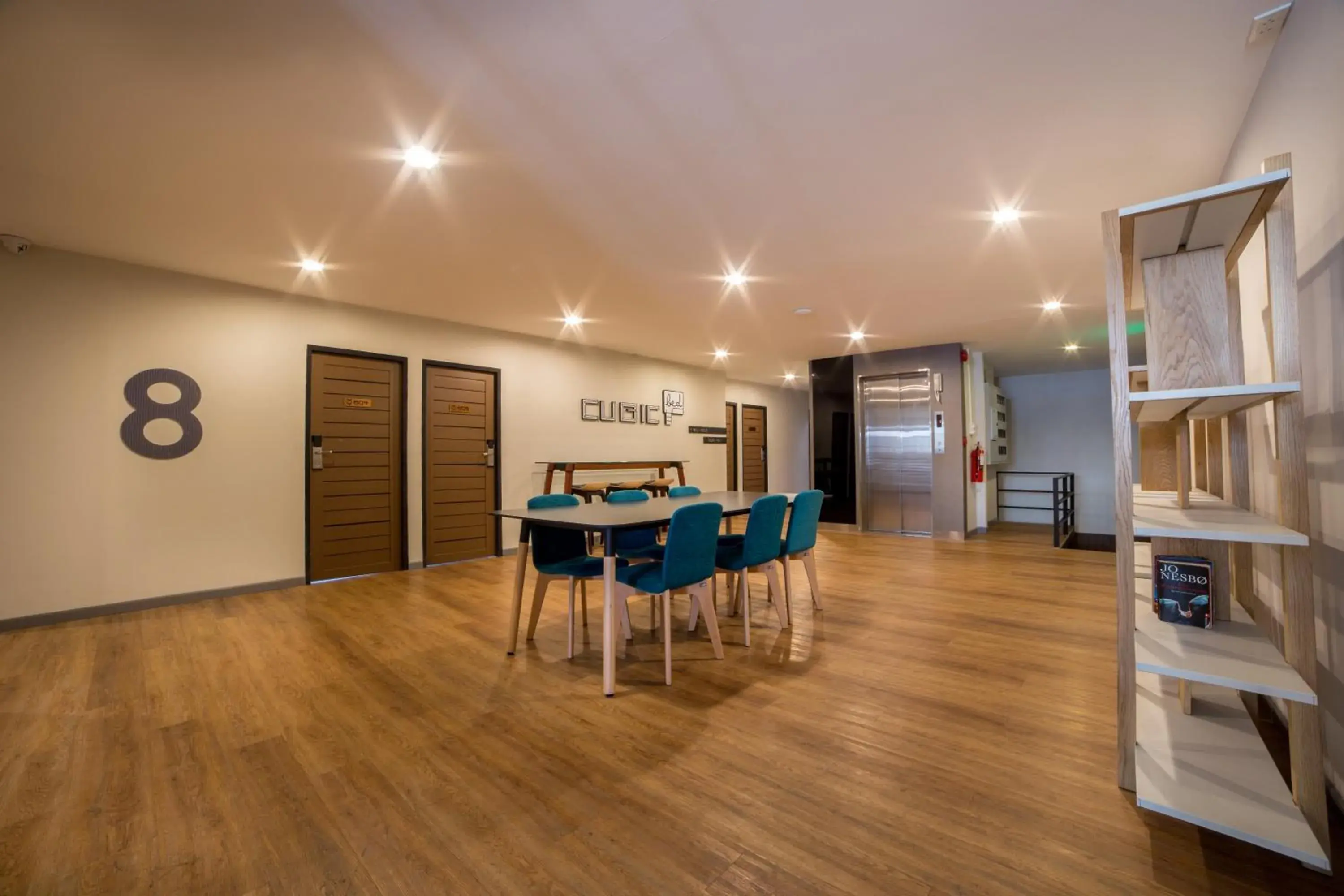 Communal lounge/ TV room in Cubic Bed Pratunam Communal lounge/ TV room in Cubic Bed Pratunam